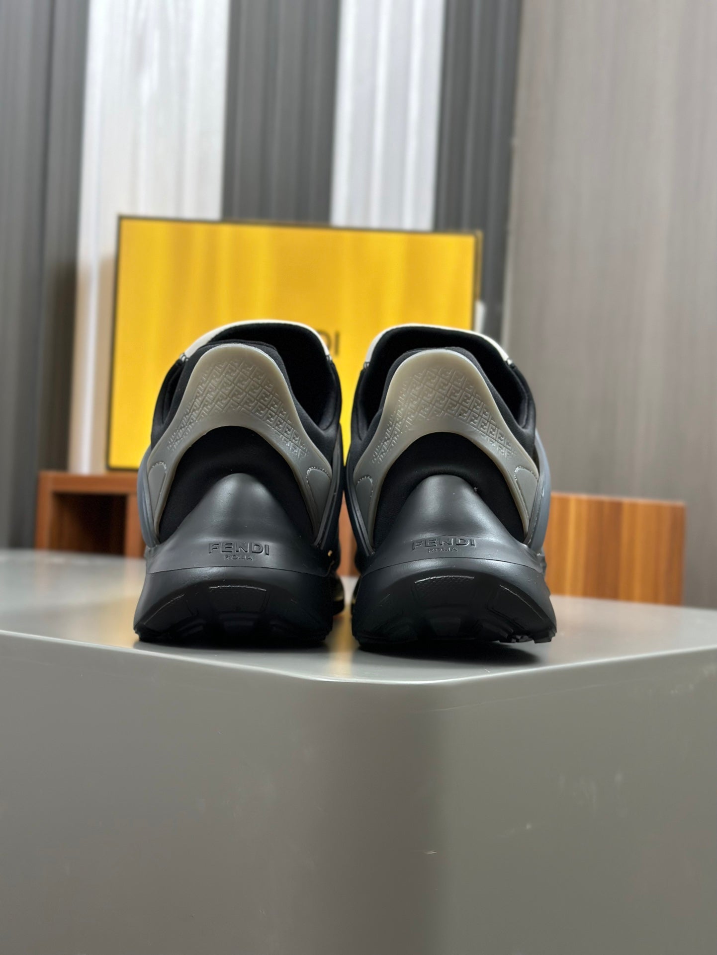 FENDI sneakers 132
