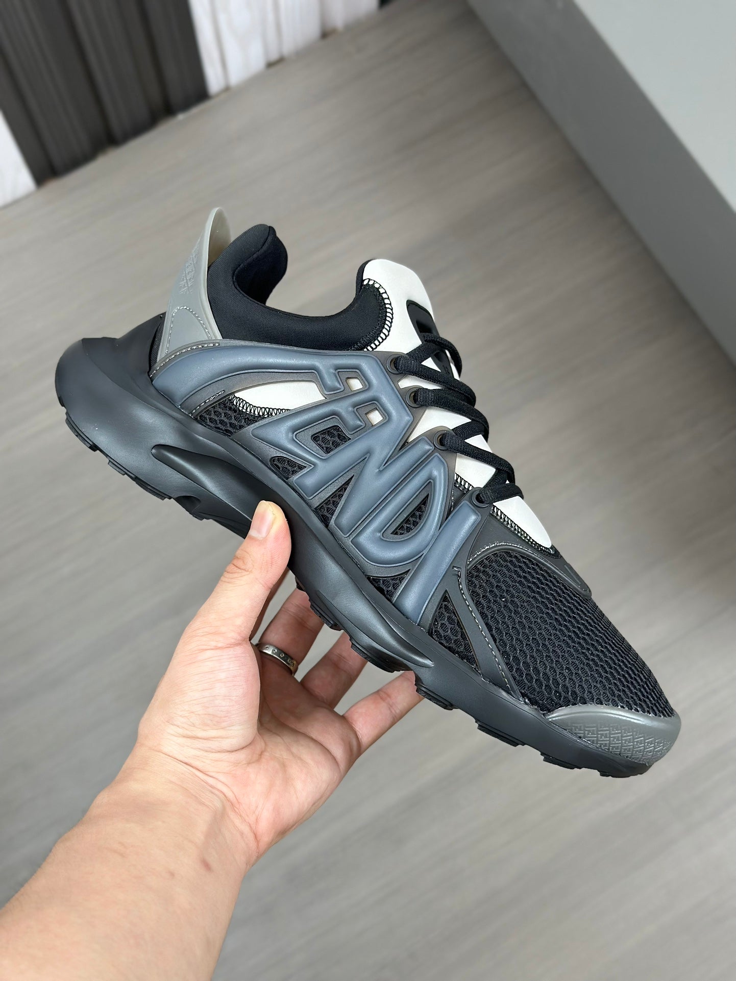 FENDI sneakers 132
