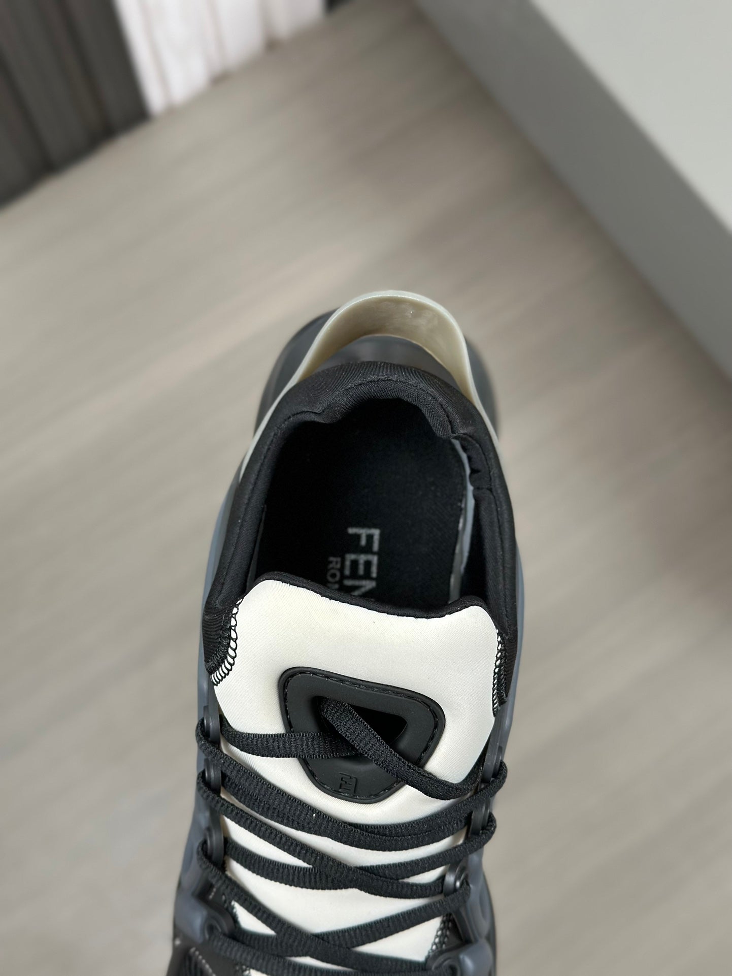 FENDI sneakers 132