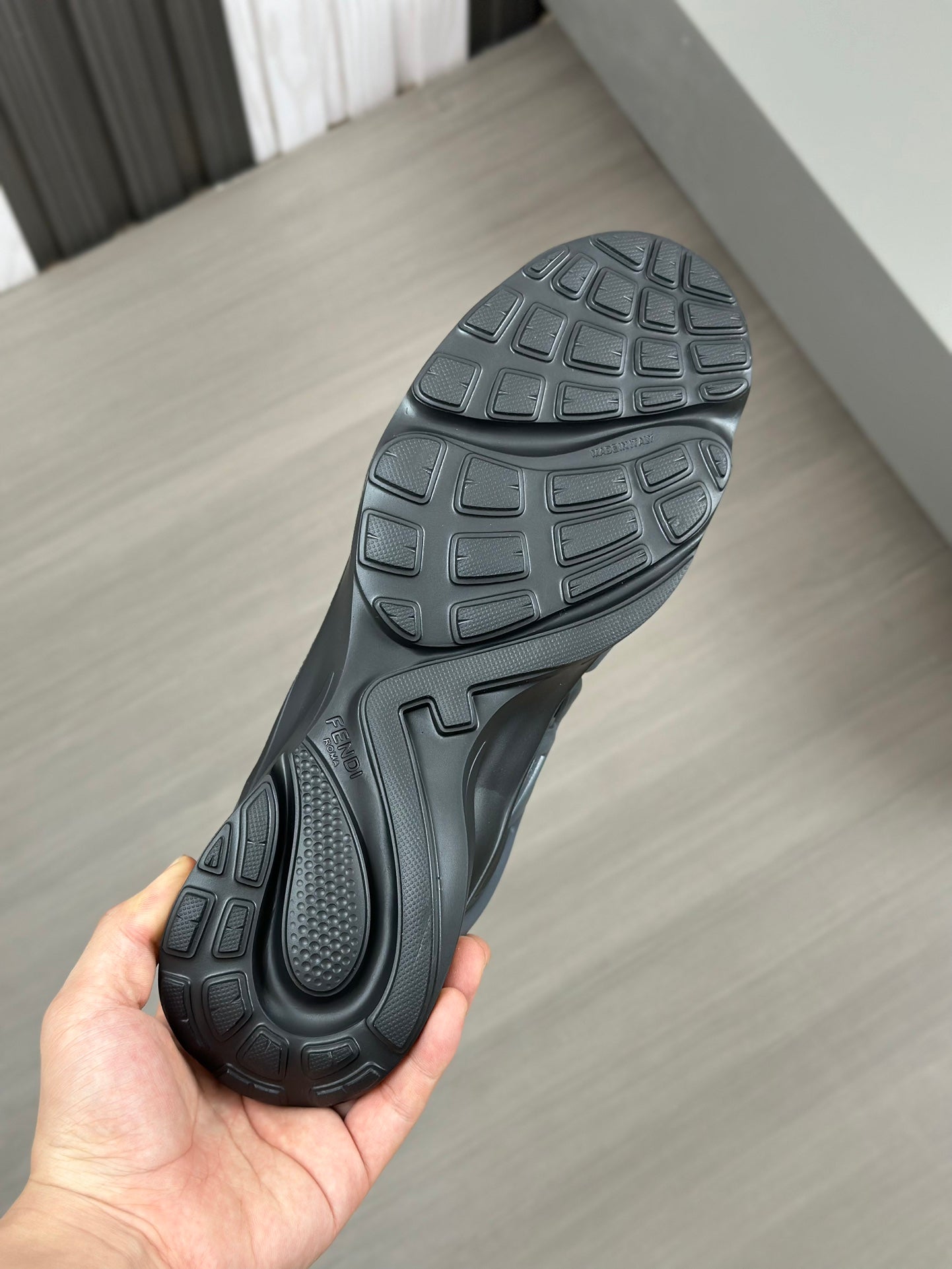 FENDI sneakers 132