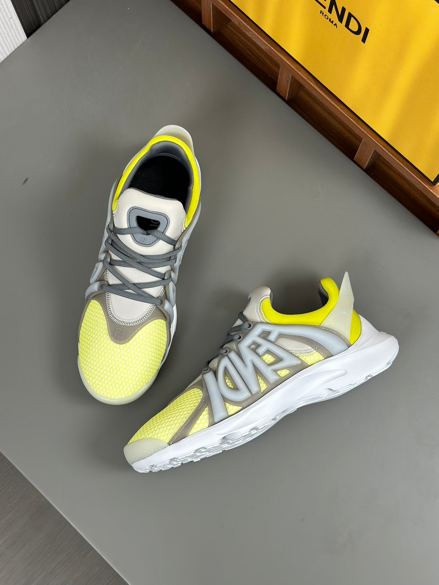 FENDI sneakers 133