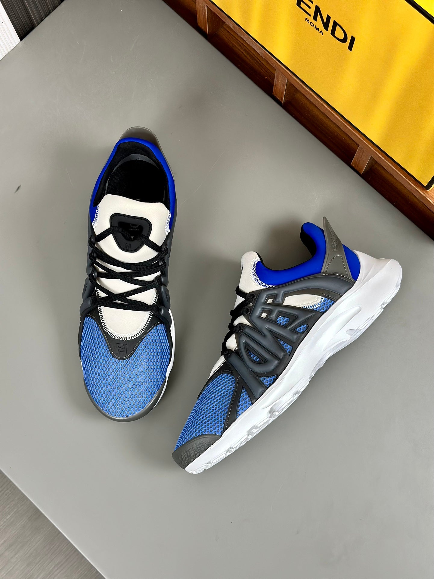 FENDI sneakers 134