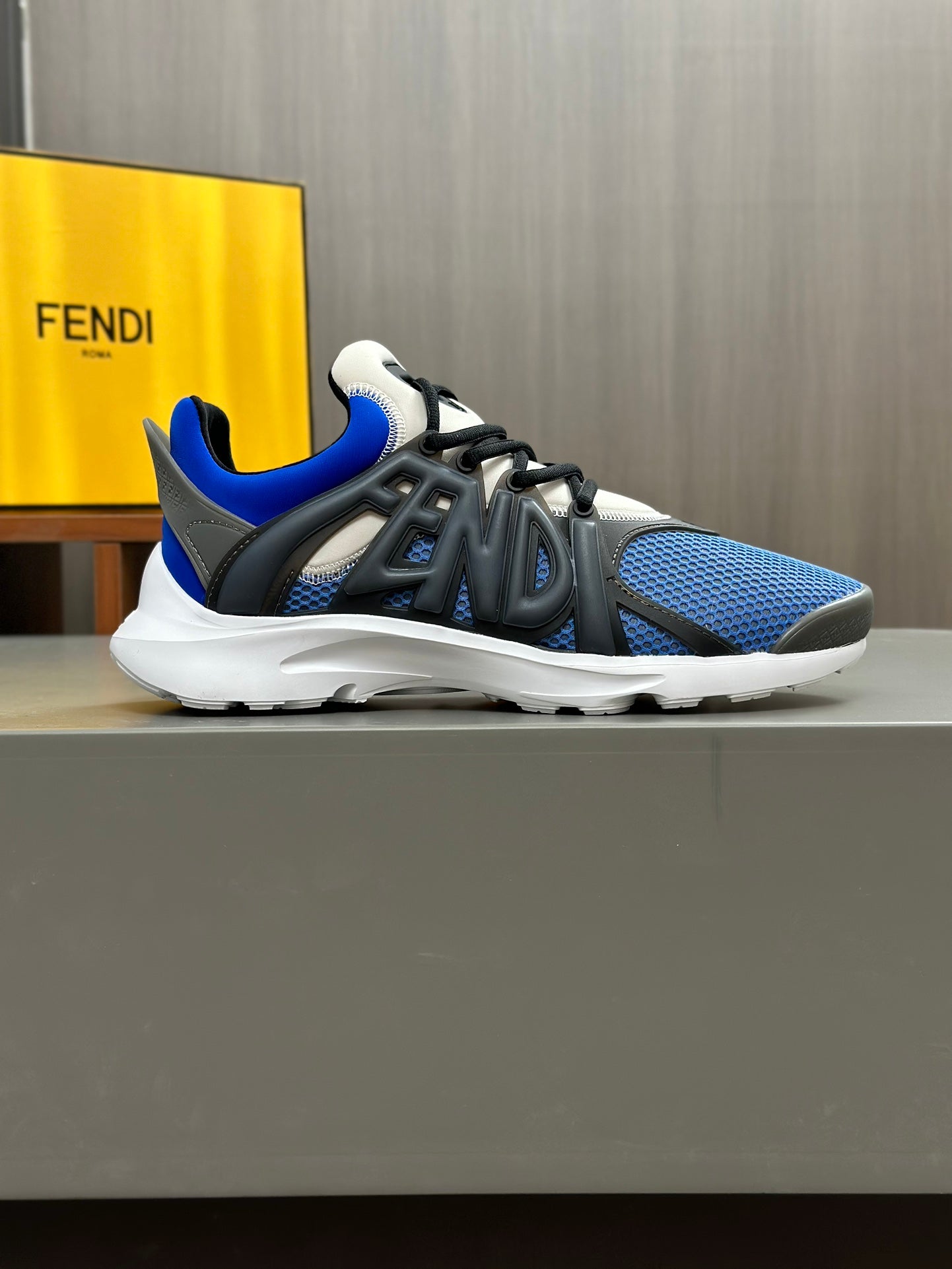 FENDI sneakers 134
