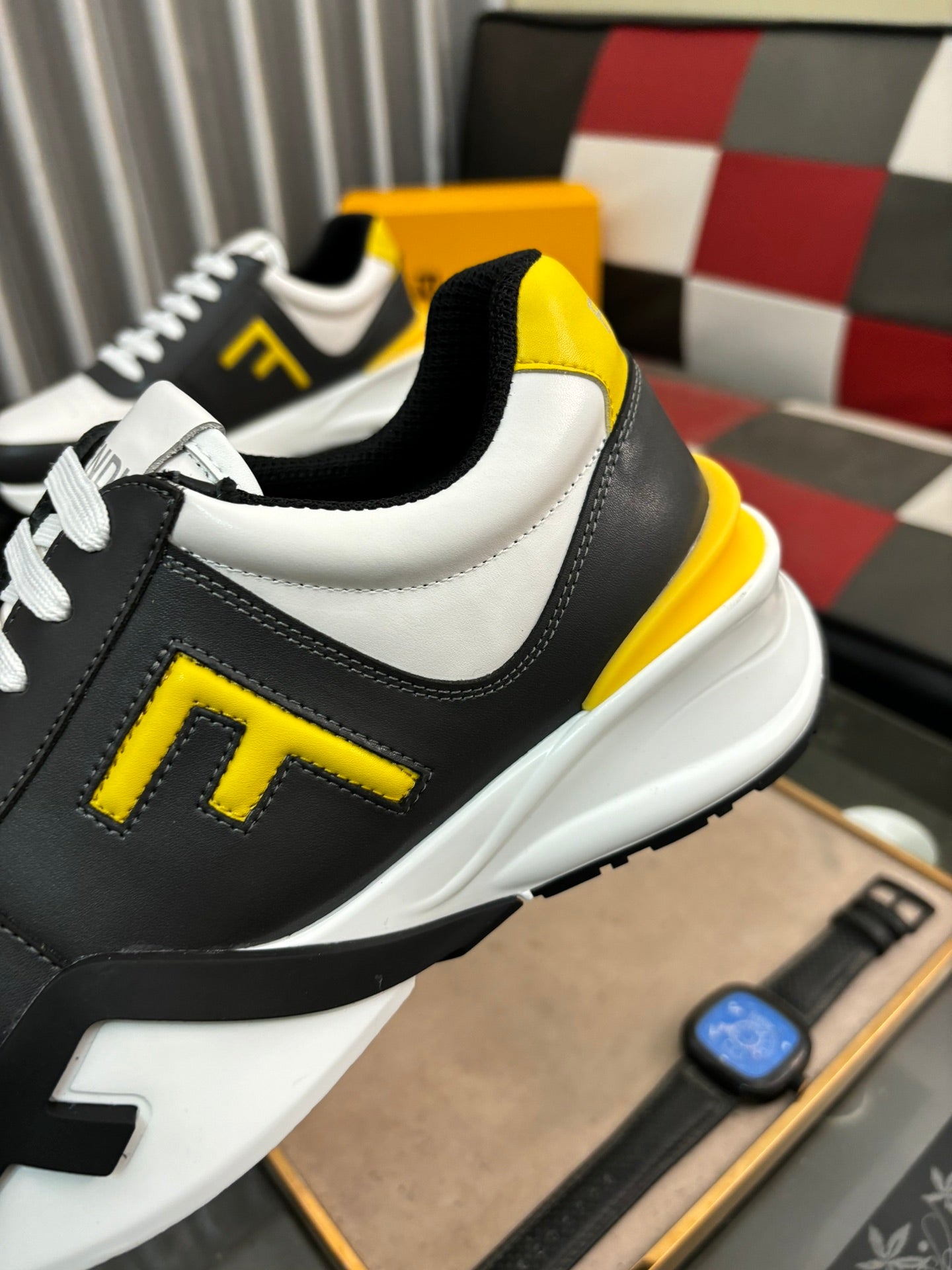FENDI sneakers 139