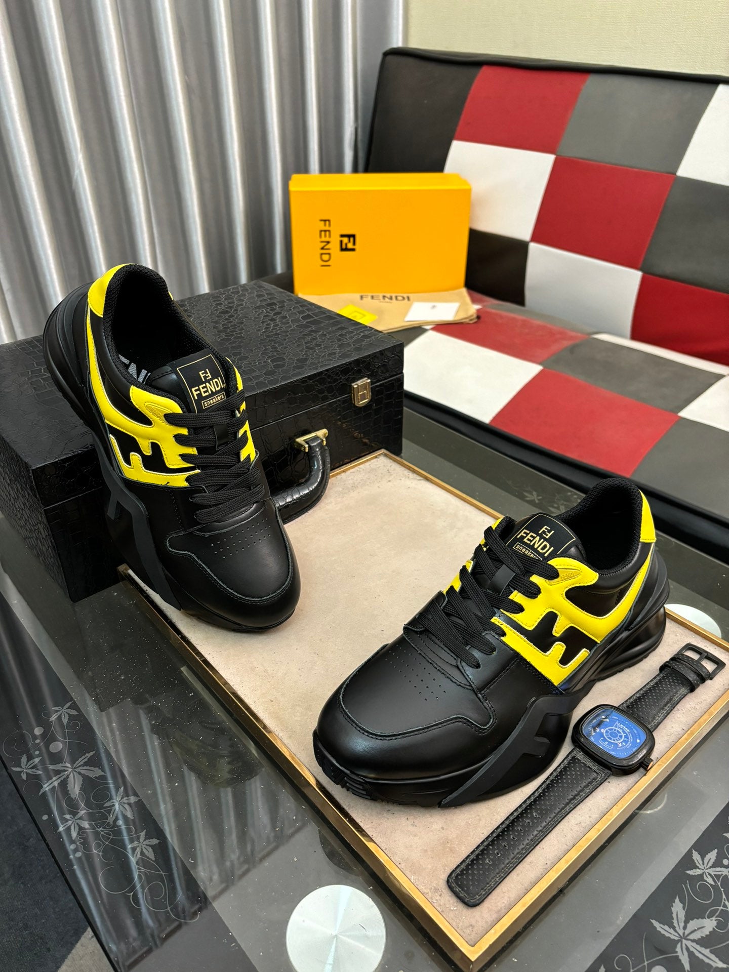 FENDI sneakers 142