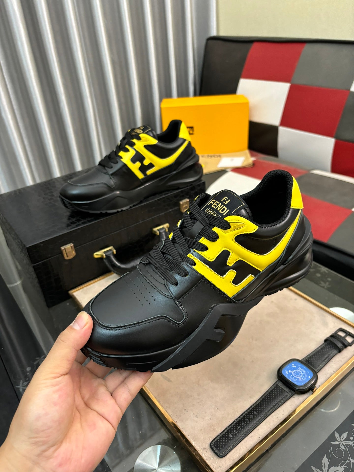 FENDI sneakers 142