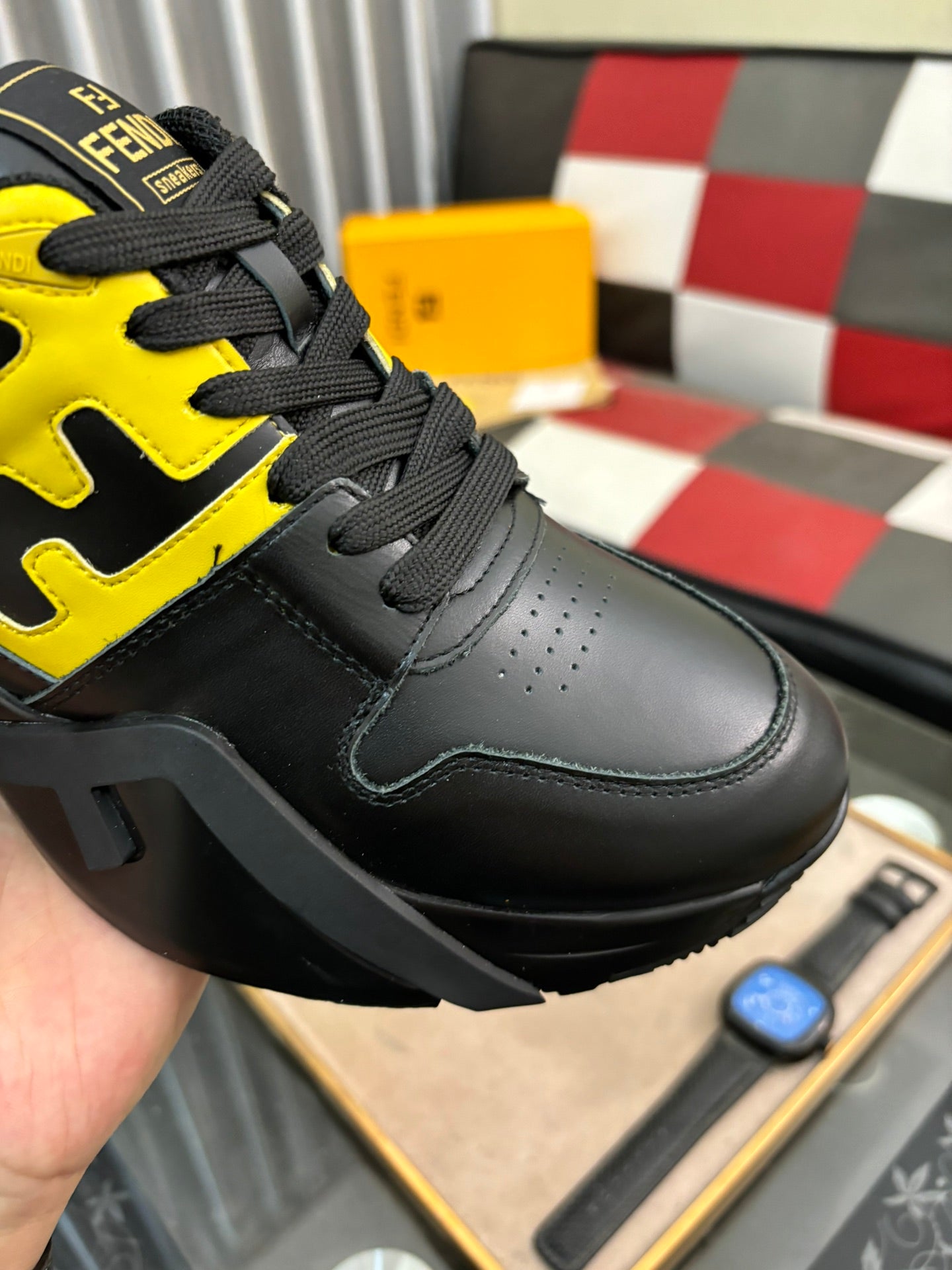 FENDI sneakers 142