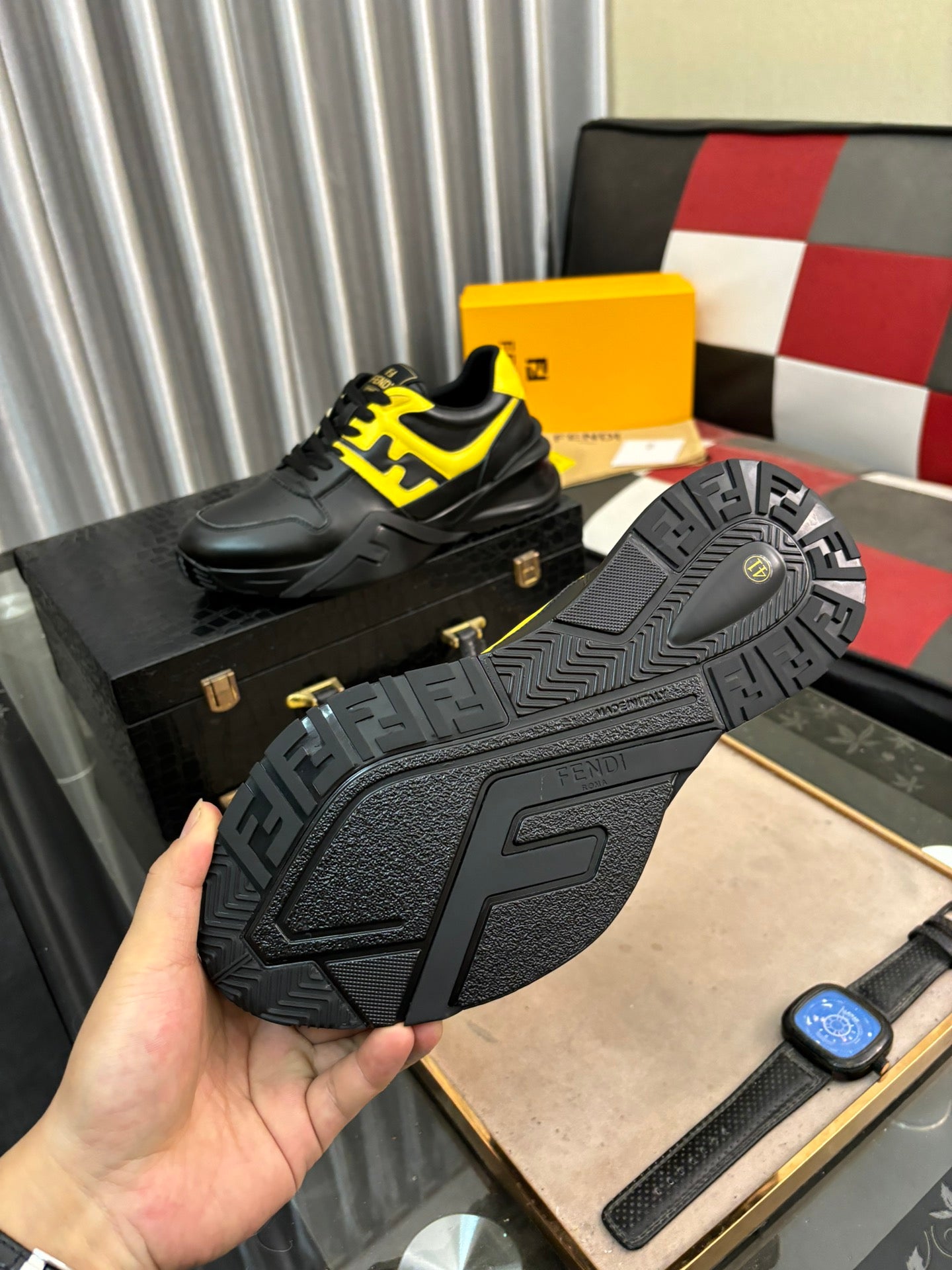 FENDI sneakers 142