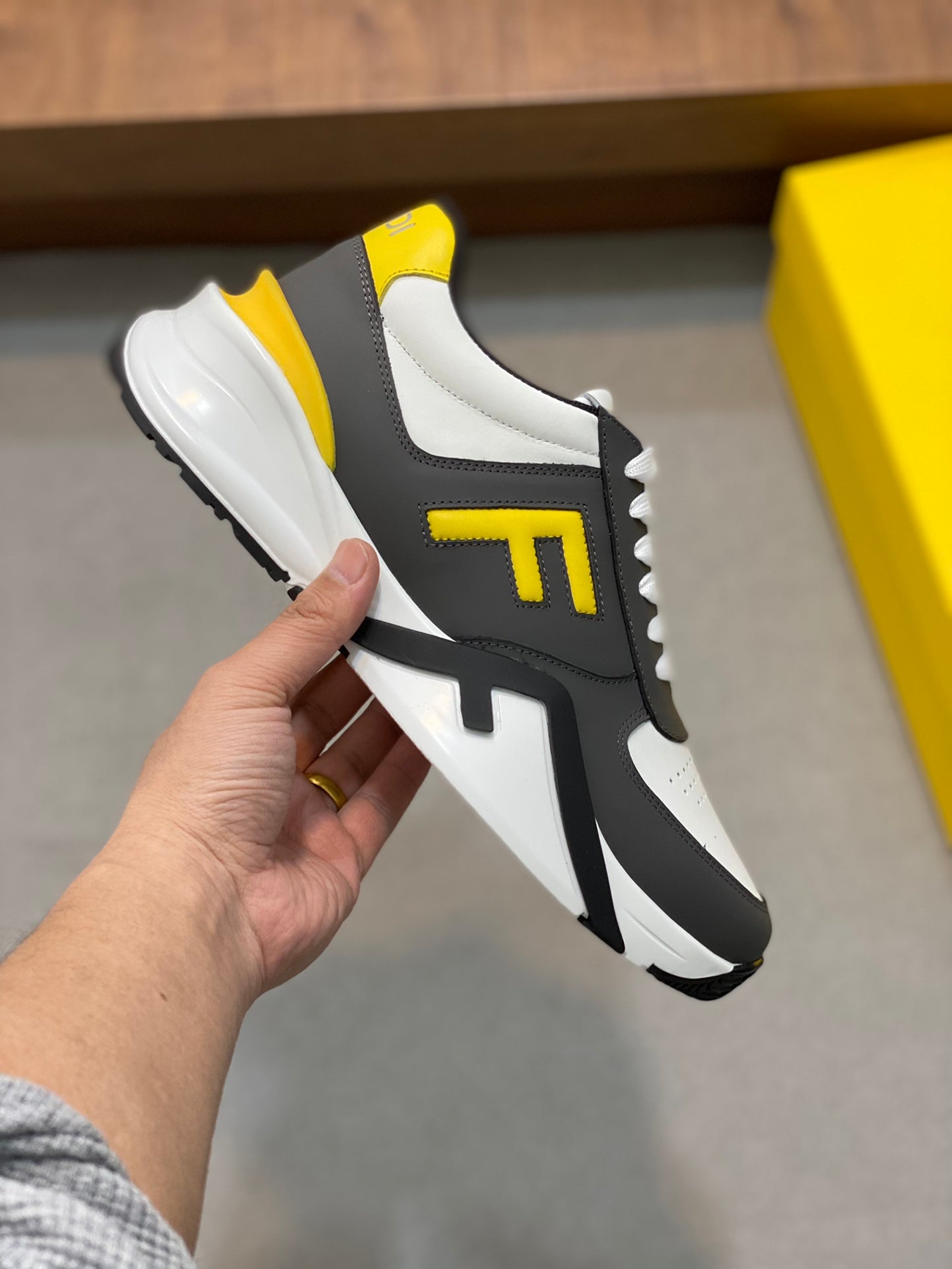 FENDI sneakers 158