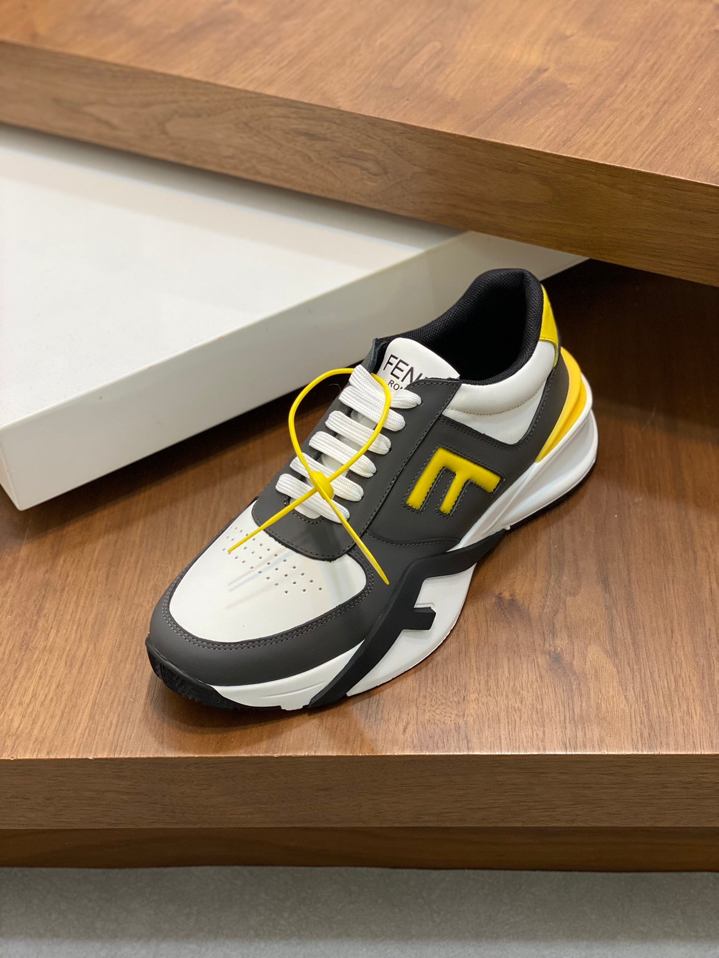 FENDI sneakers 158