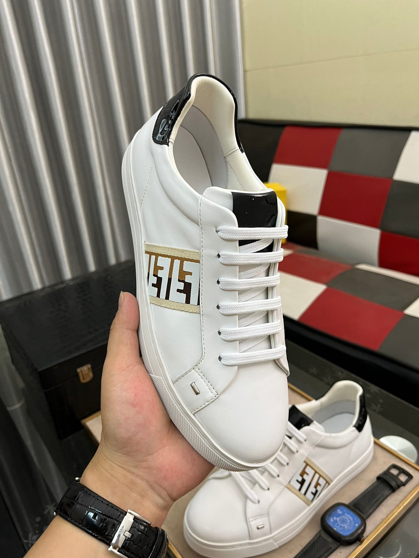 FENDI sneakers 162