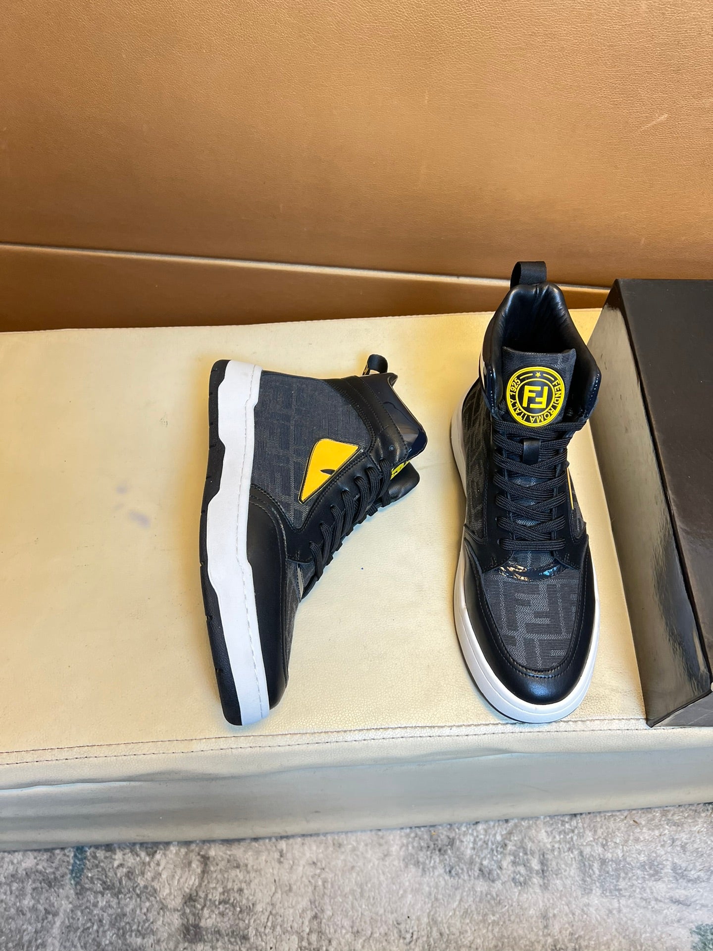 FENDI sneakers 170