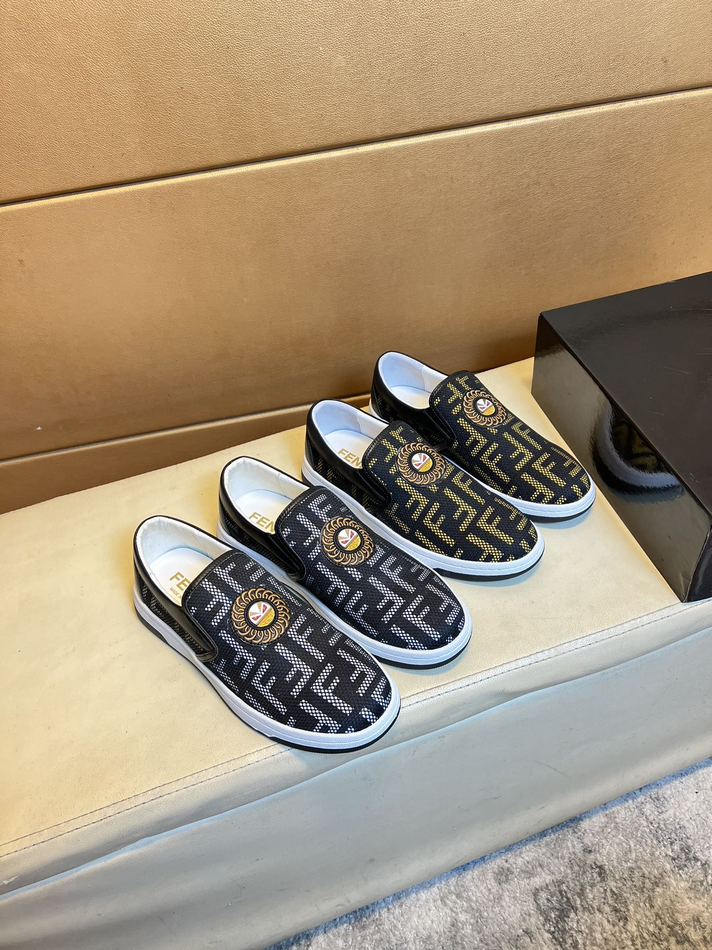FENDI sneakers 173