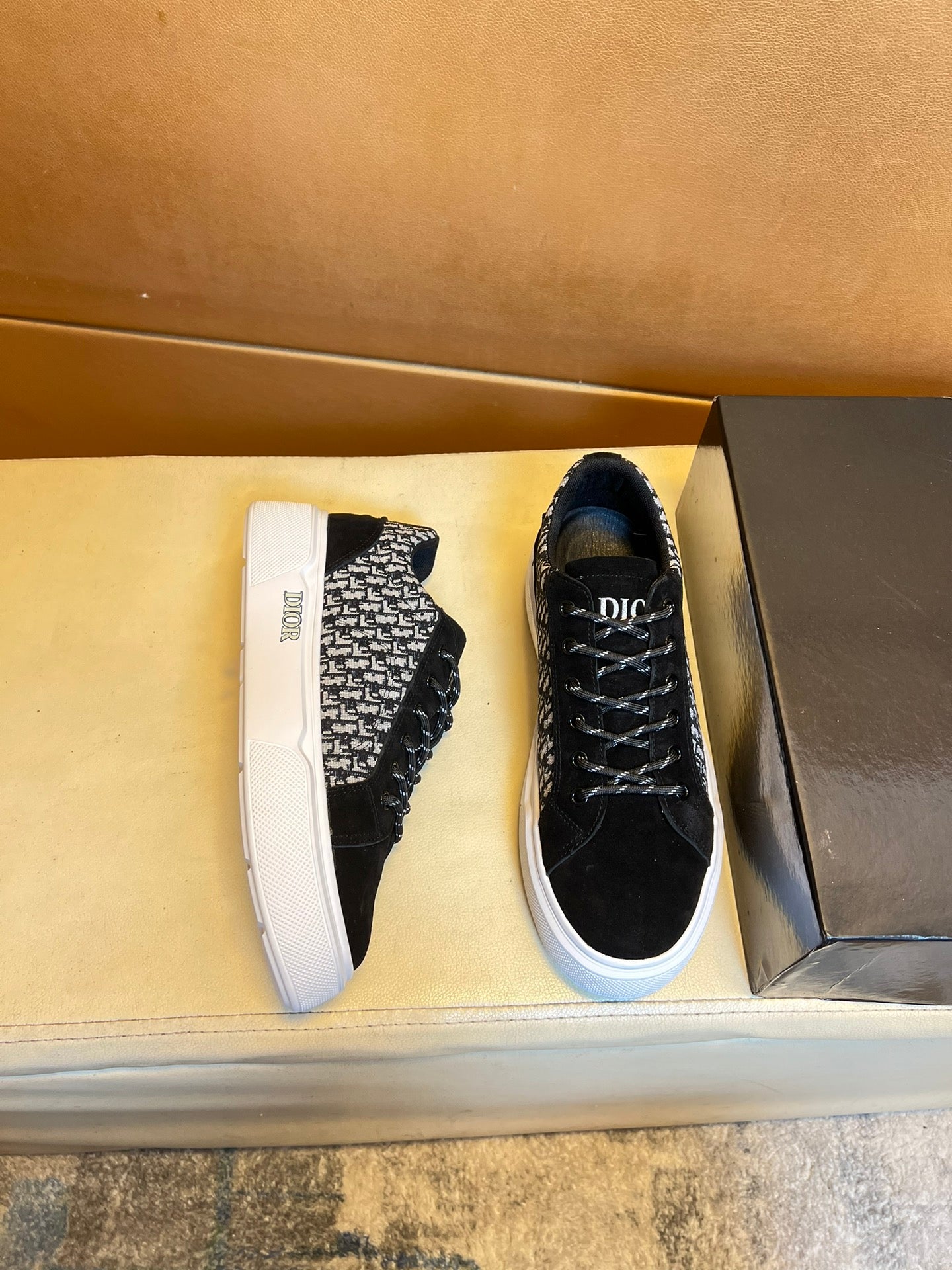 FENDI sneakers 179