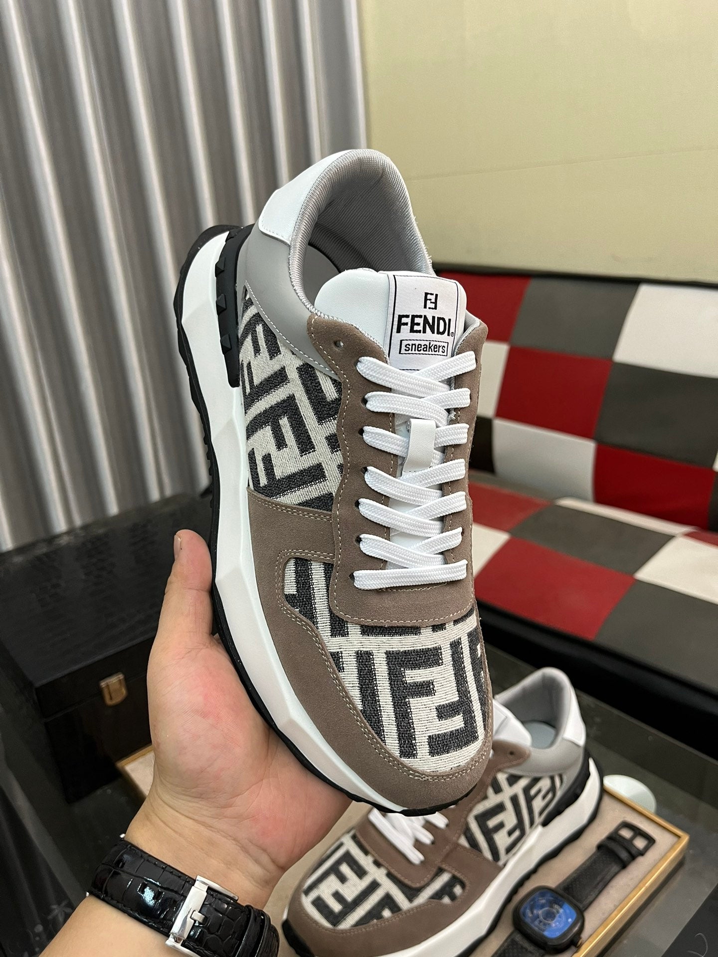 FENDI sneakers 182