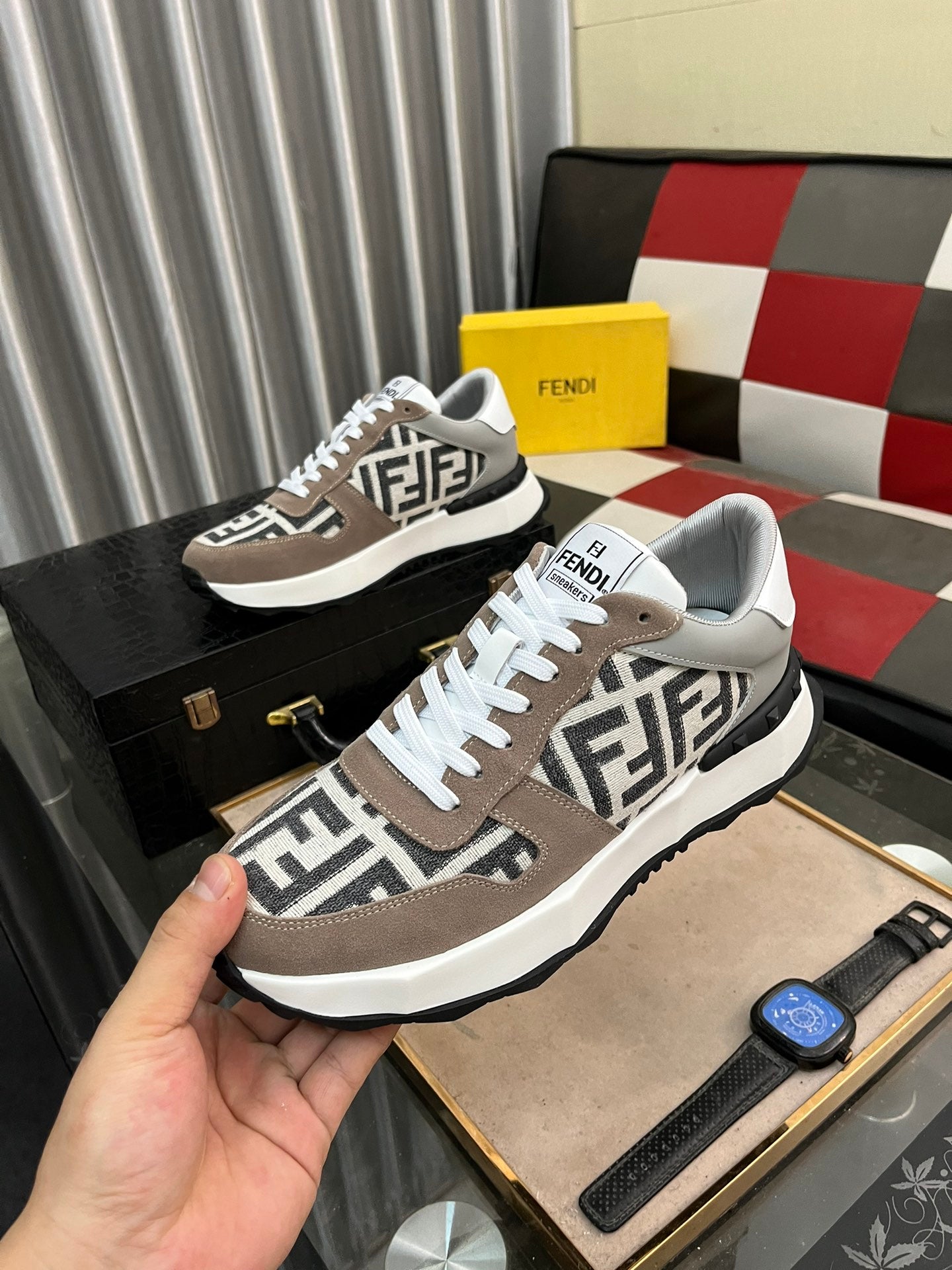 FENDI sneakers 182