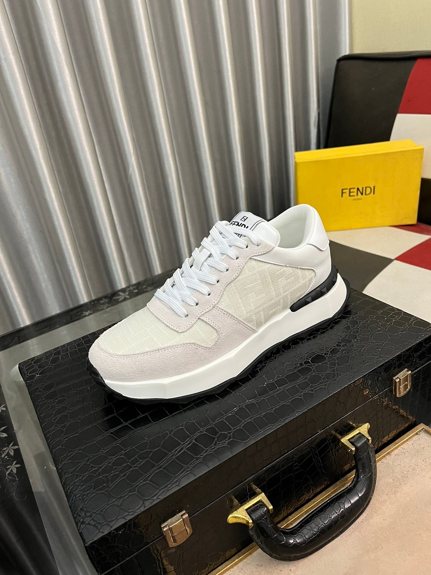 FENDI sneakers 183
