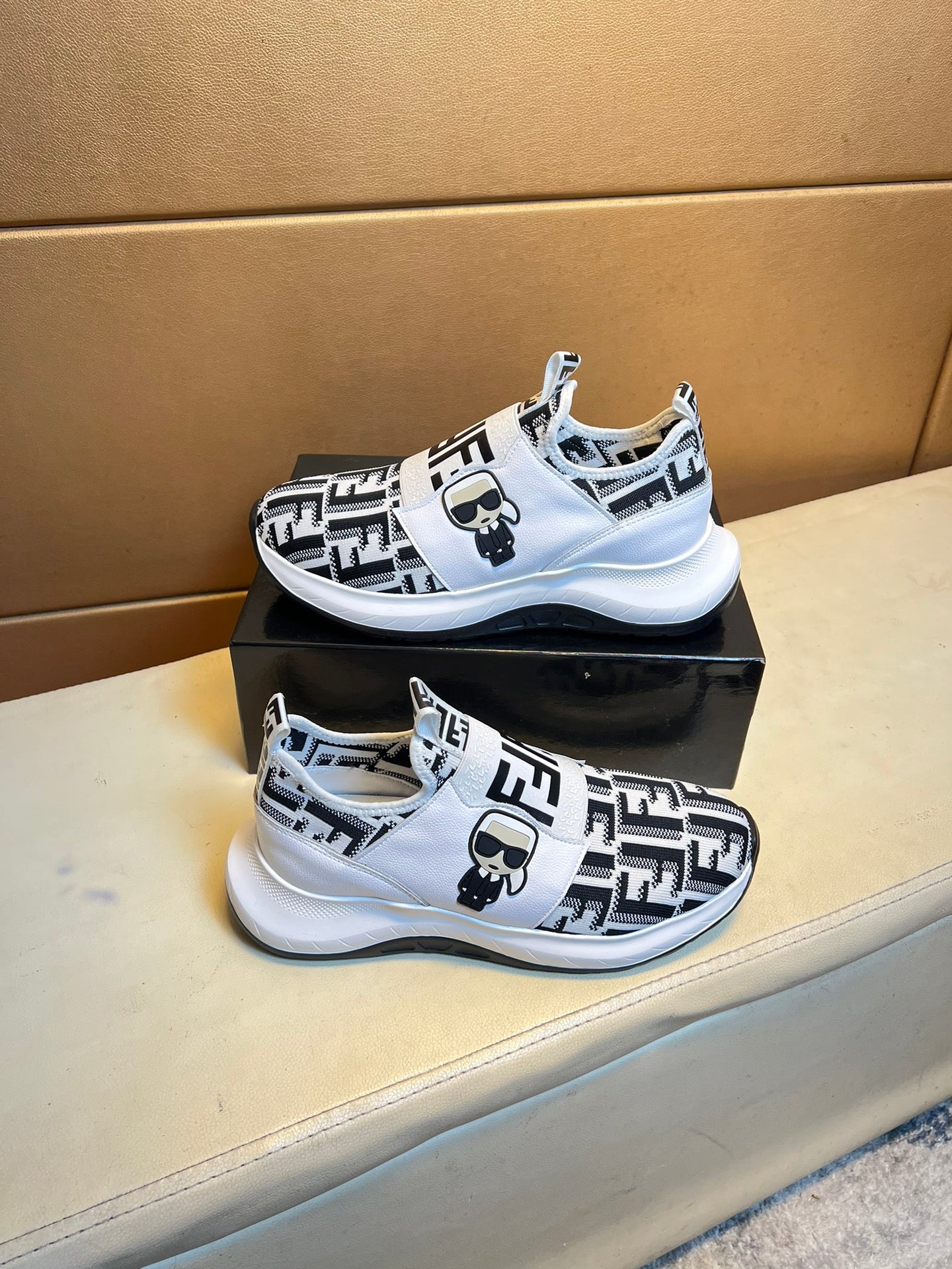 FENDI sneakers 184