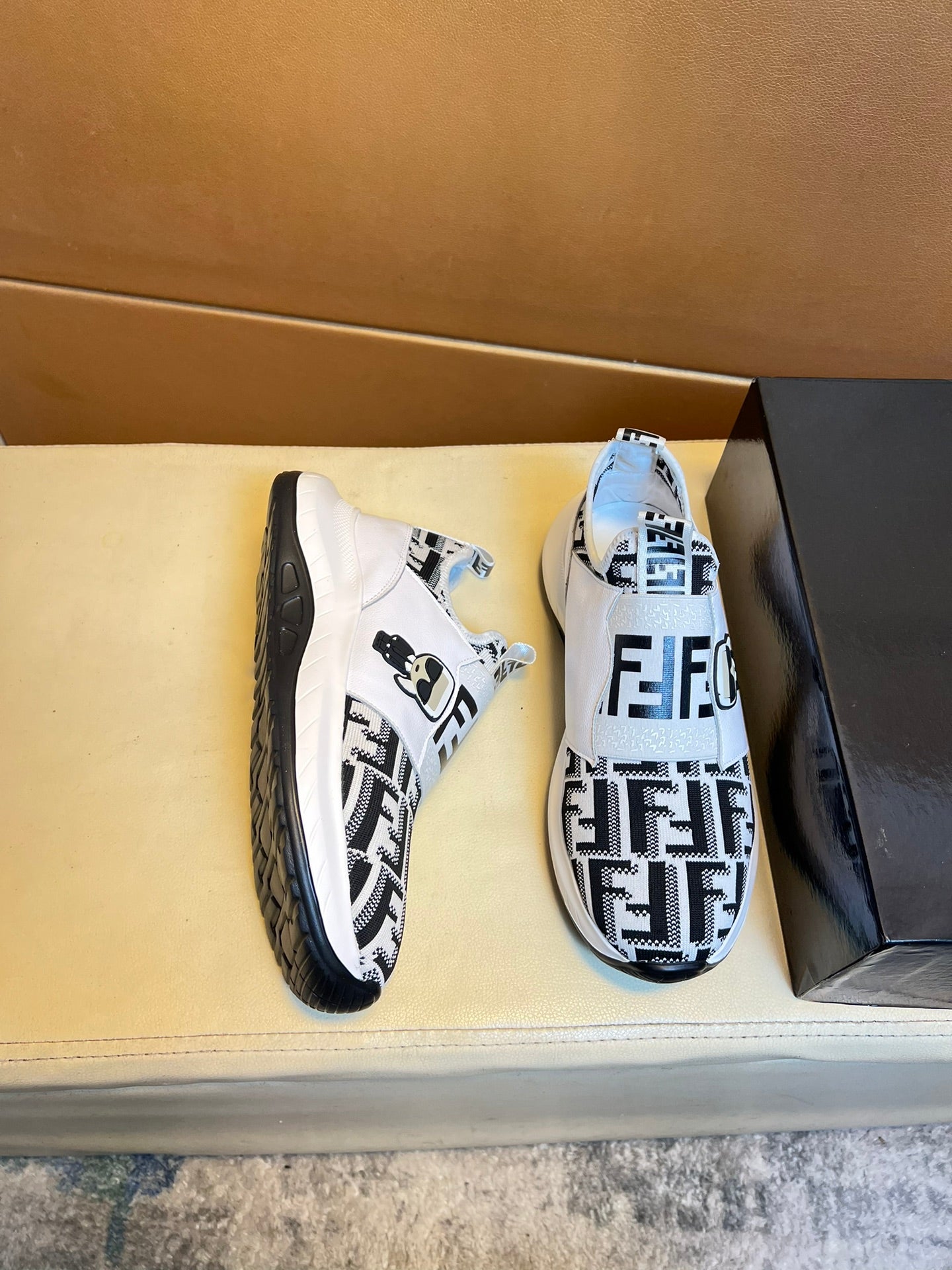 FENDI sneakers 184