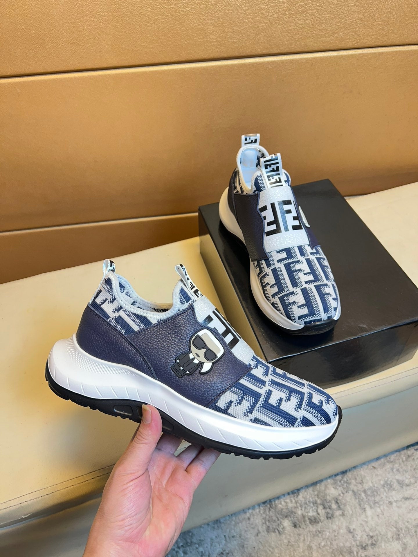 FENDI sneakers 185