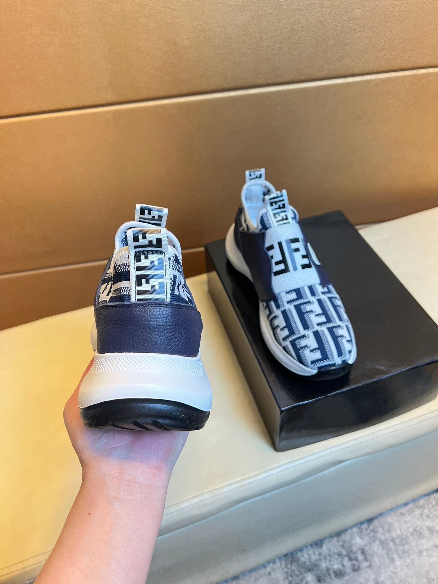 FENDI sneakers 185