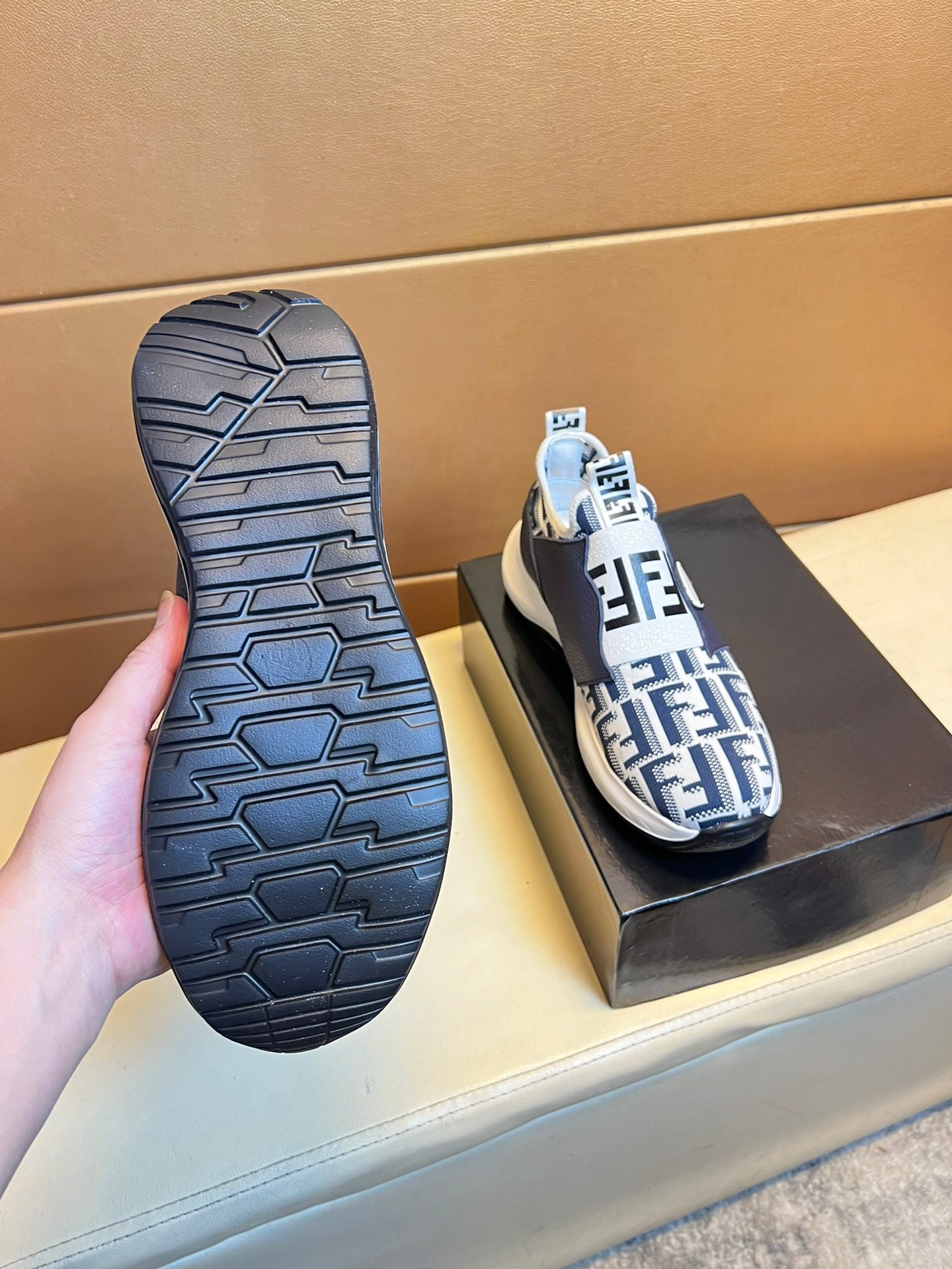 FENDI sneakers 185