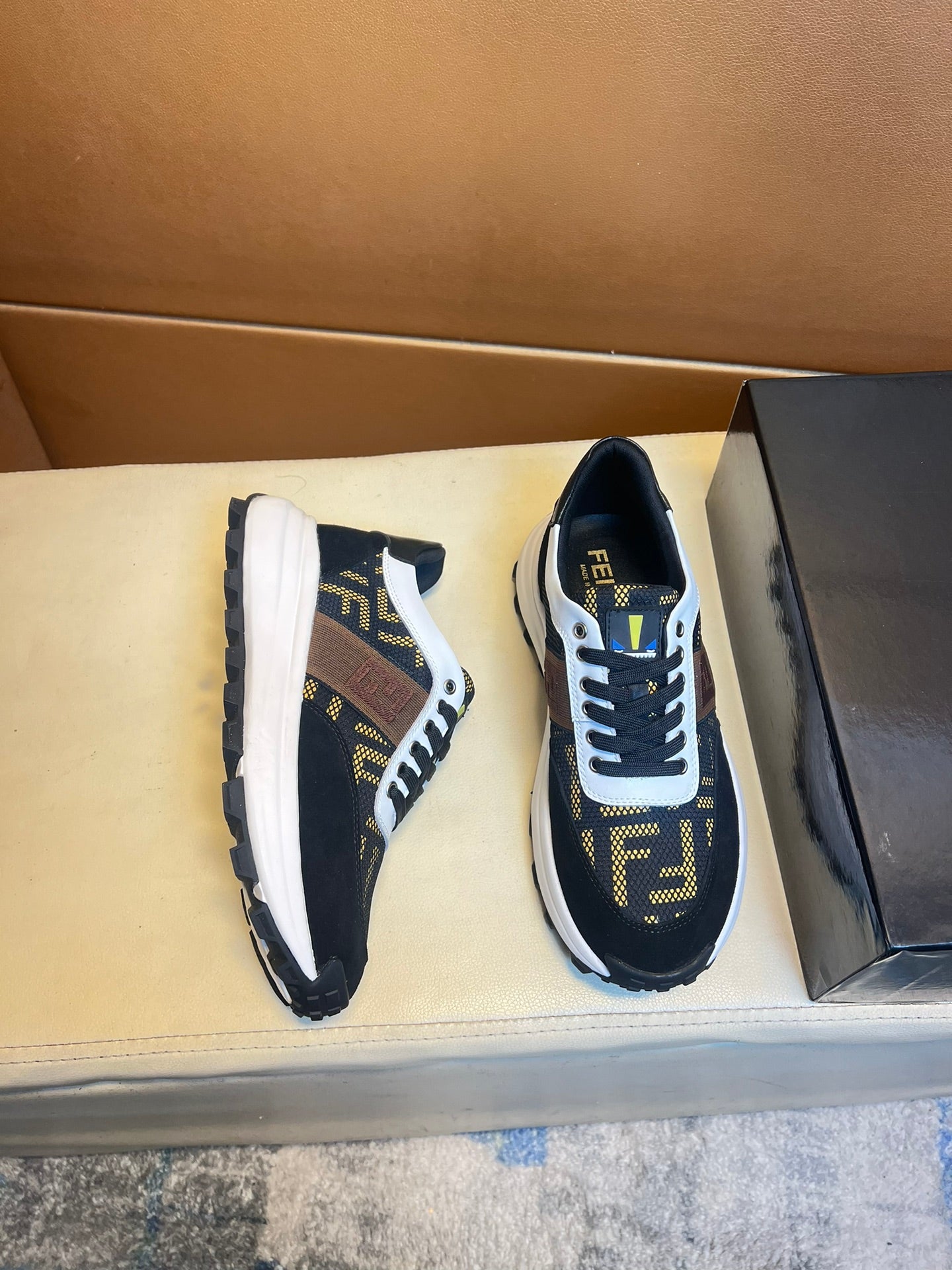 FENDI sneakers 186