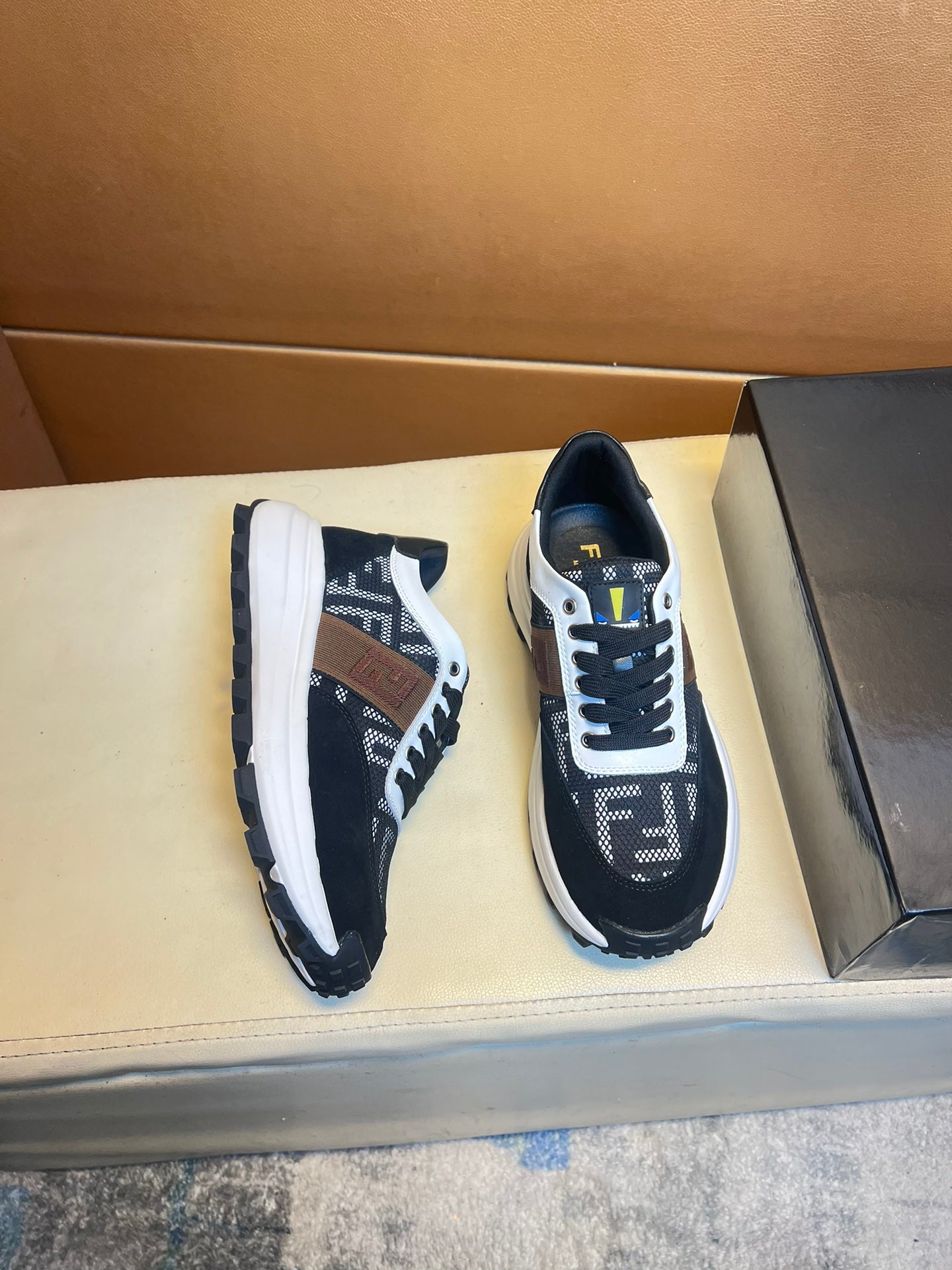 FENDI sneakers 187