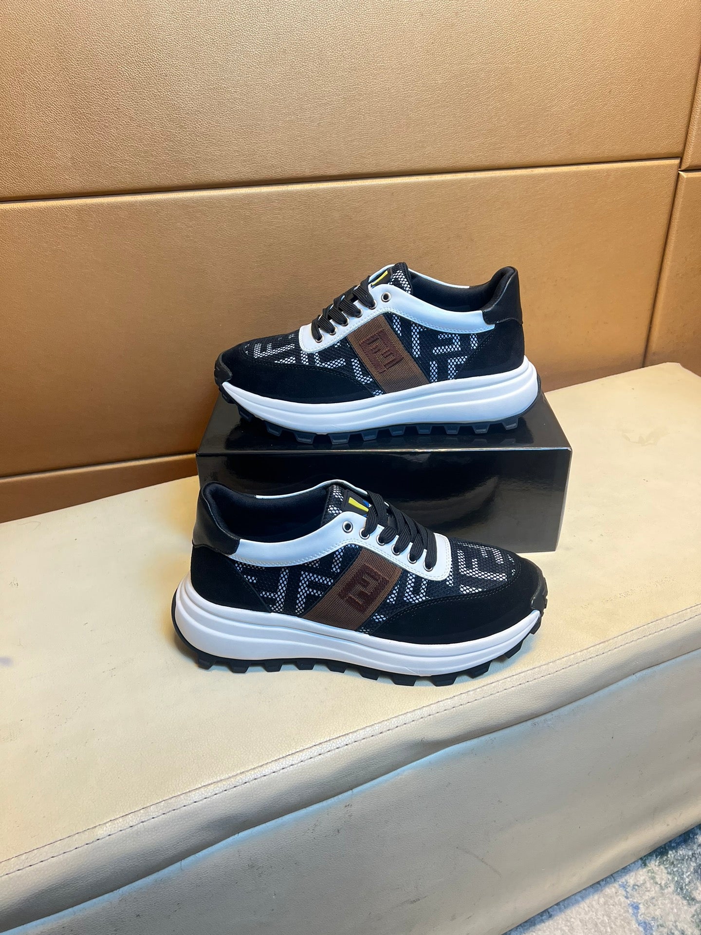 FENDI sneakers 187