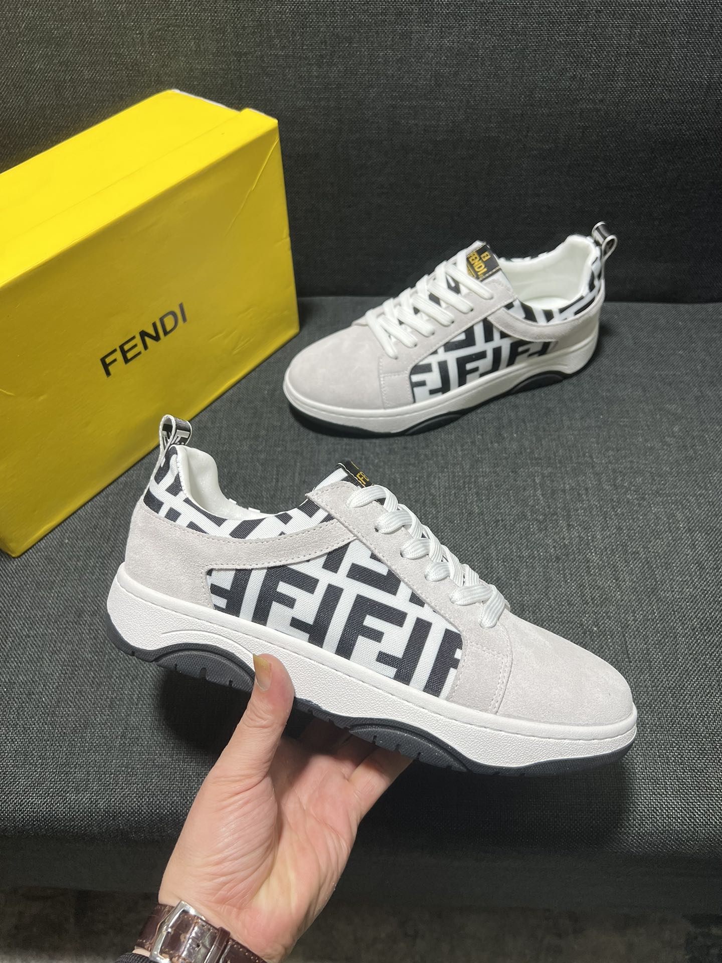 FENDI sneakers 193