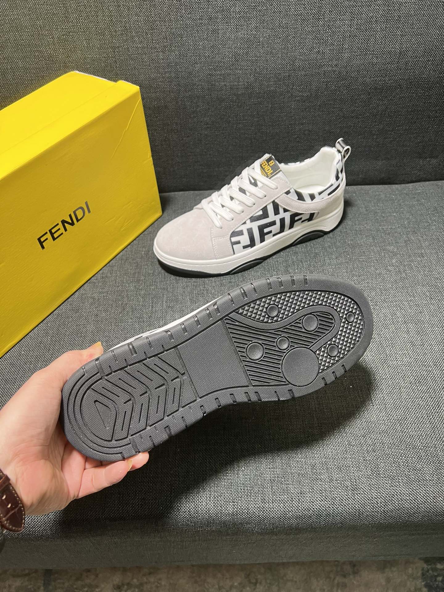 FENDI sneakers 193