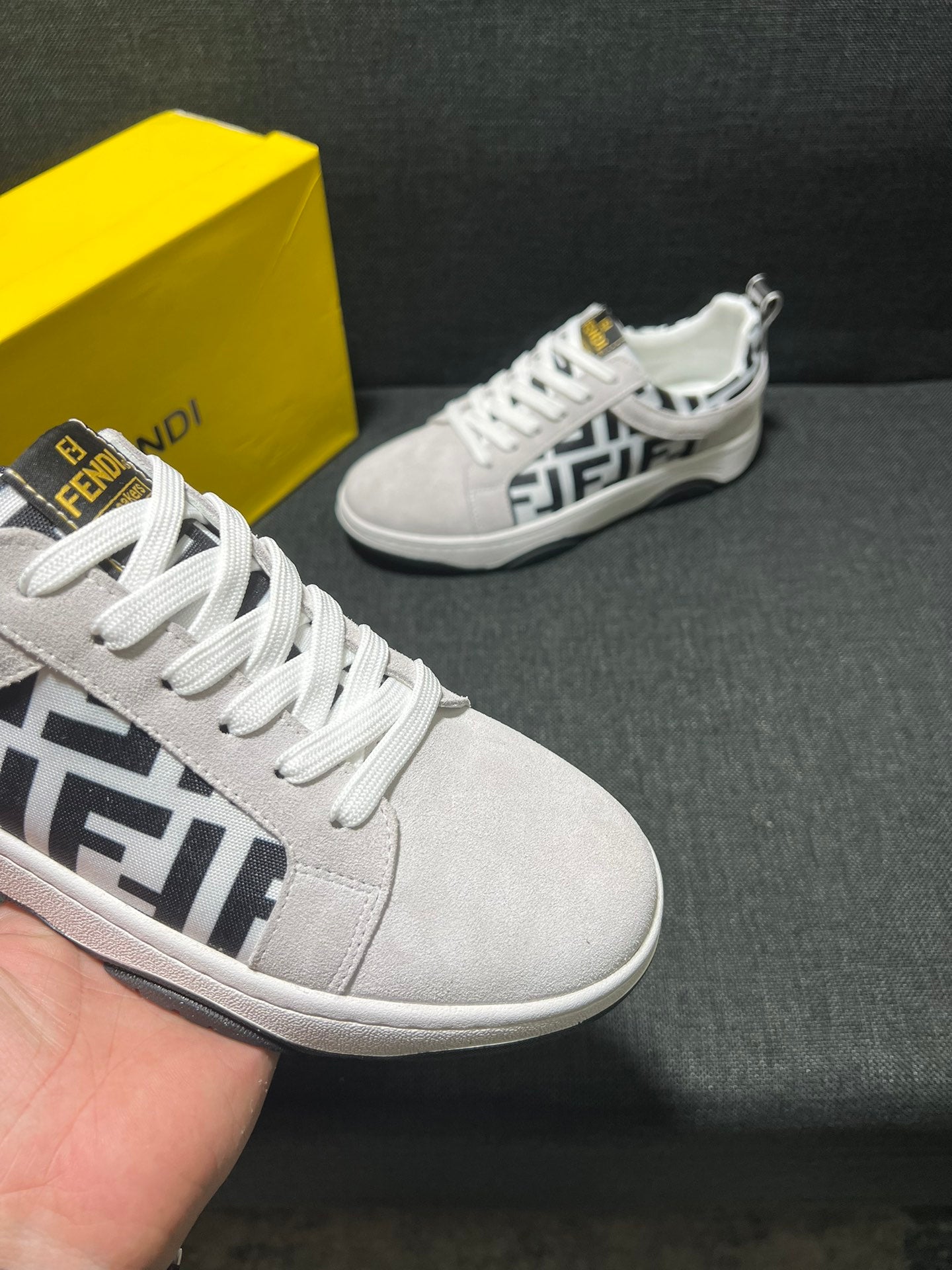 FENDI sneakers 193