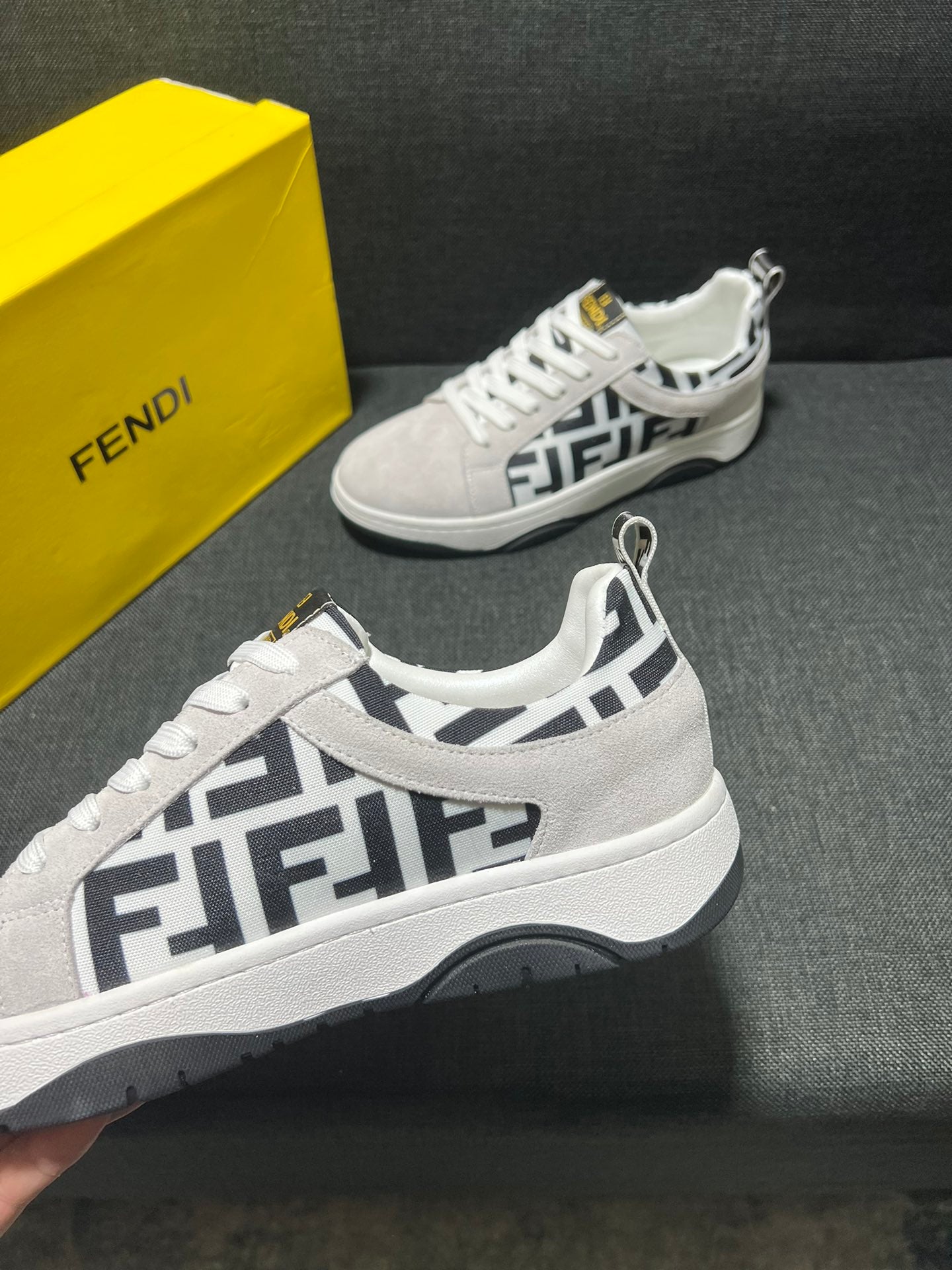 FENDI sneakers 193