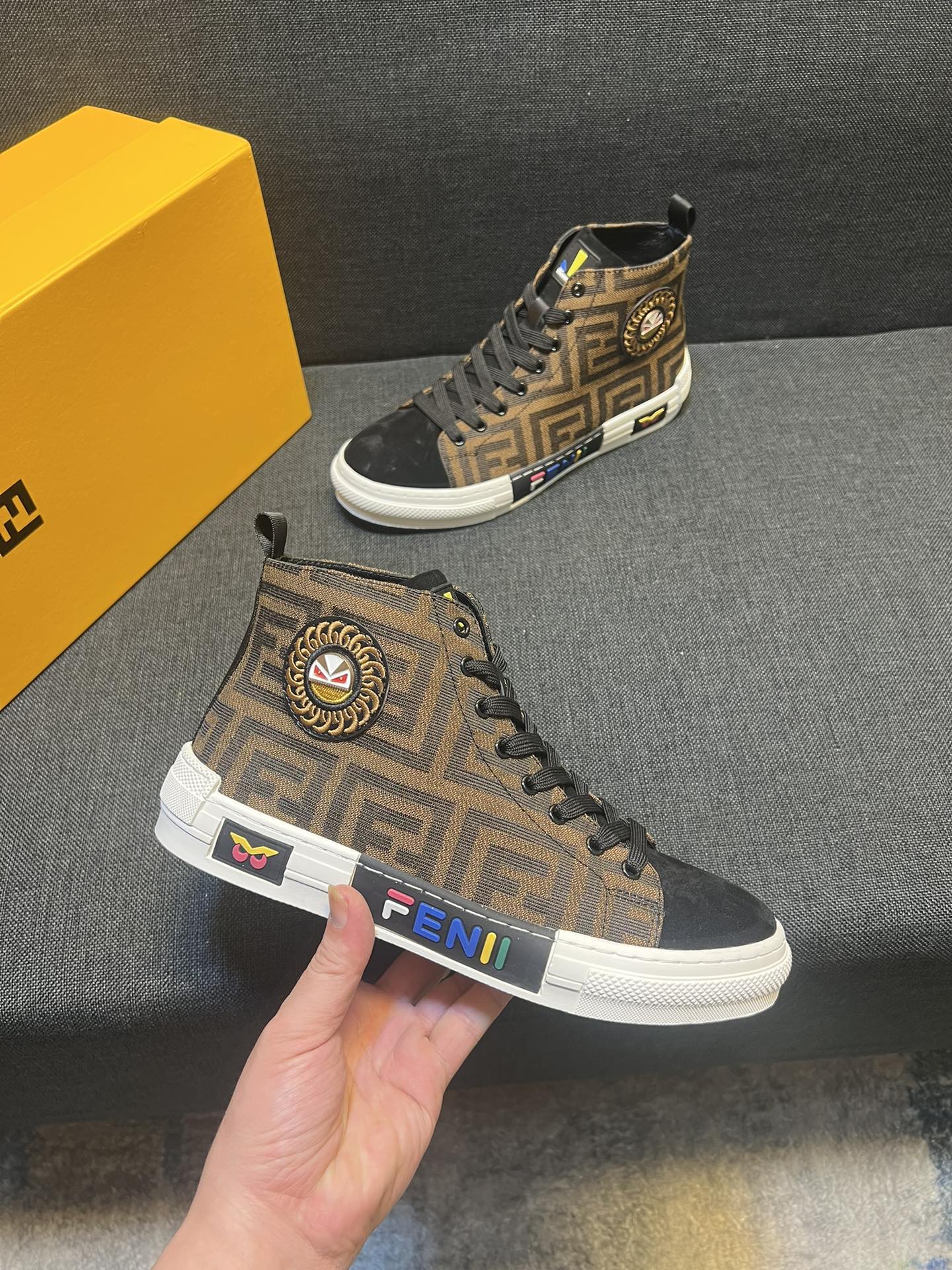 FENDI sneakers 194