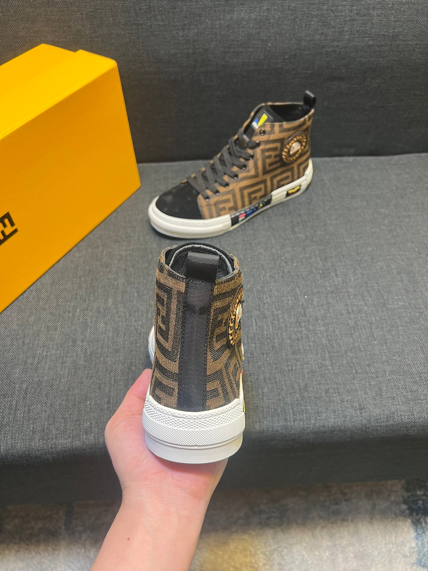 FENDI sneakers 194