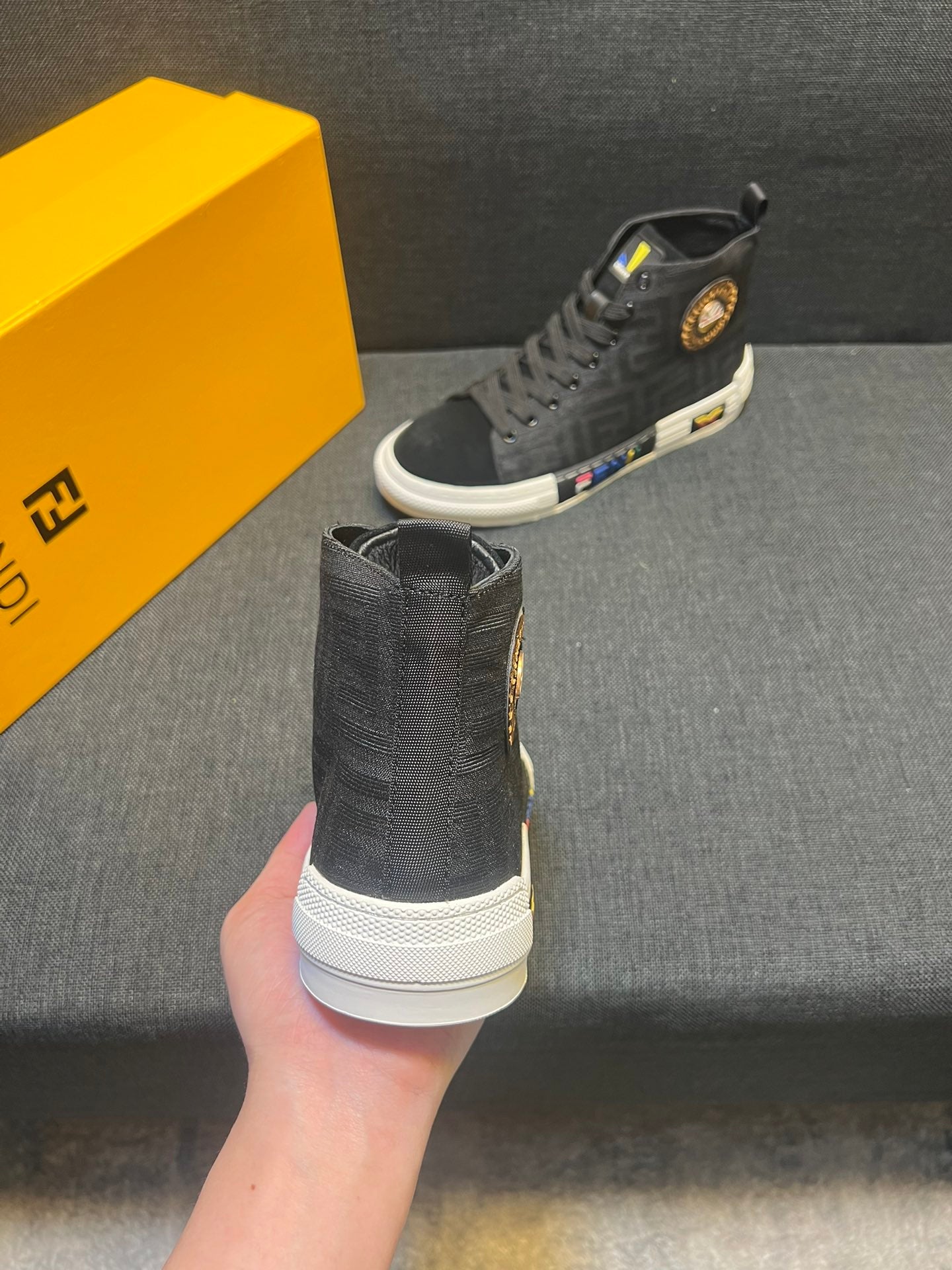 FENDI sneakers 195