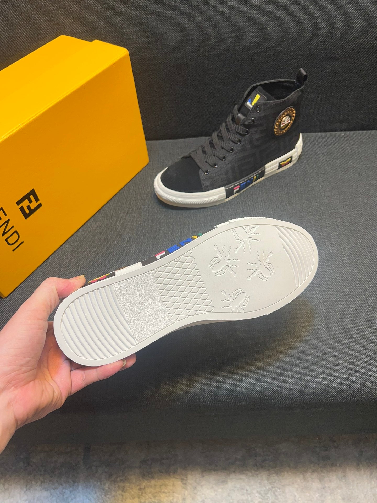 FENDI sneakers 195