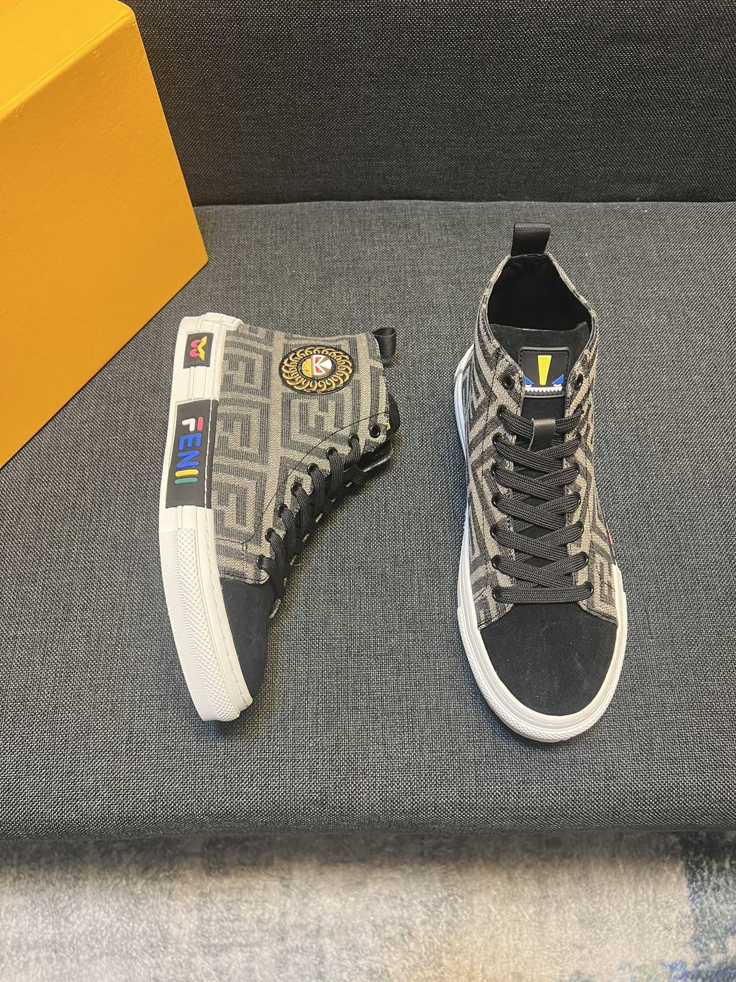 FENDI sneakers 196