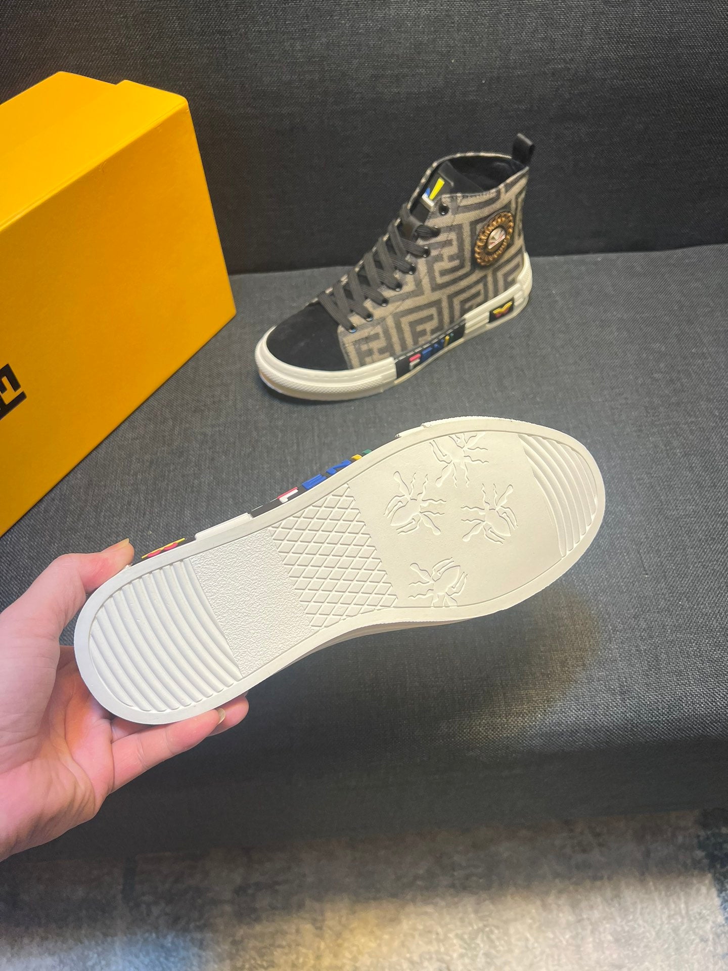 FENDI sneakers 196