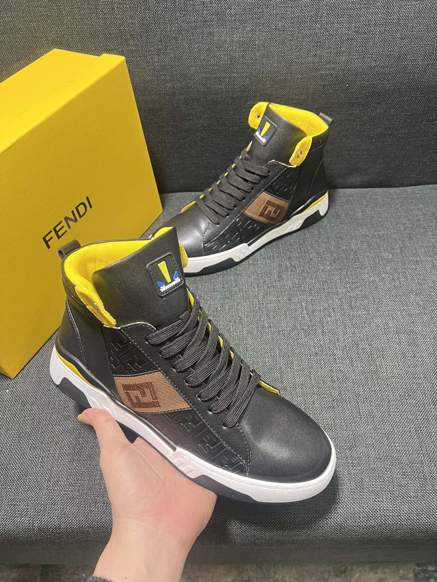 FENDI sneakers 197