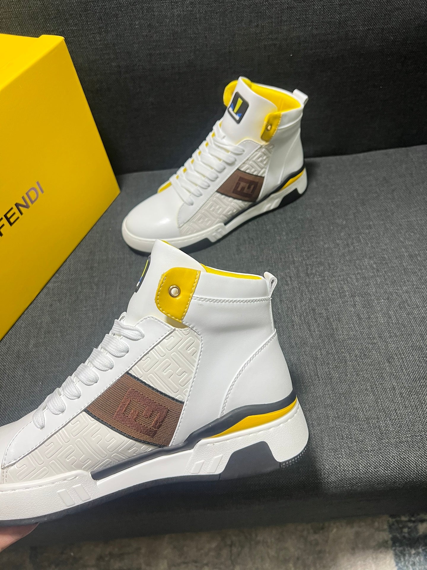 FENDI sneakers 198