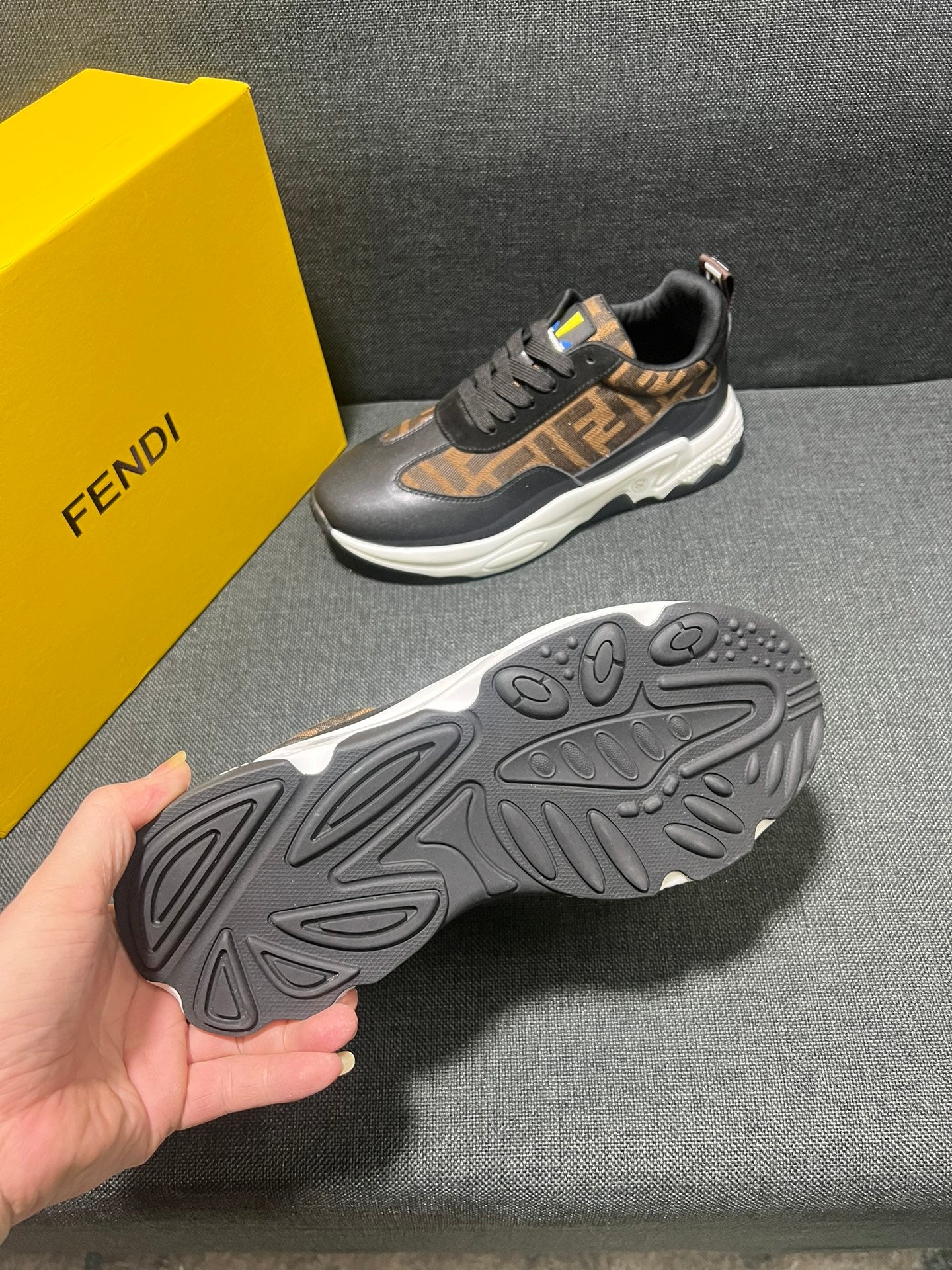 FENDI sneakers 199