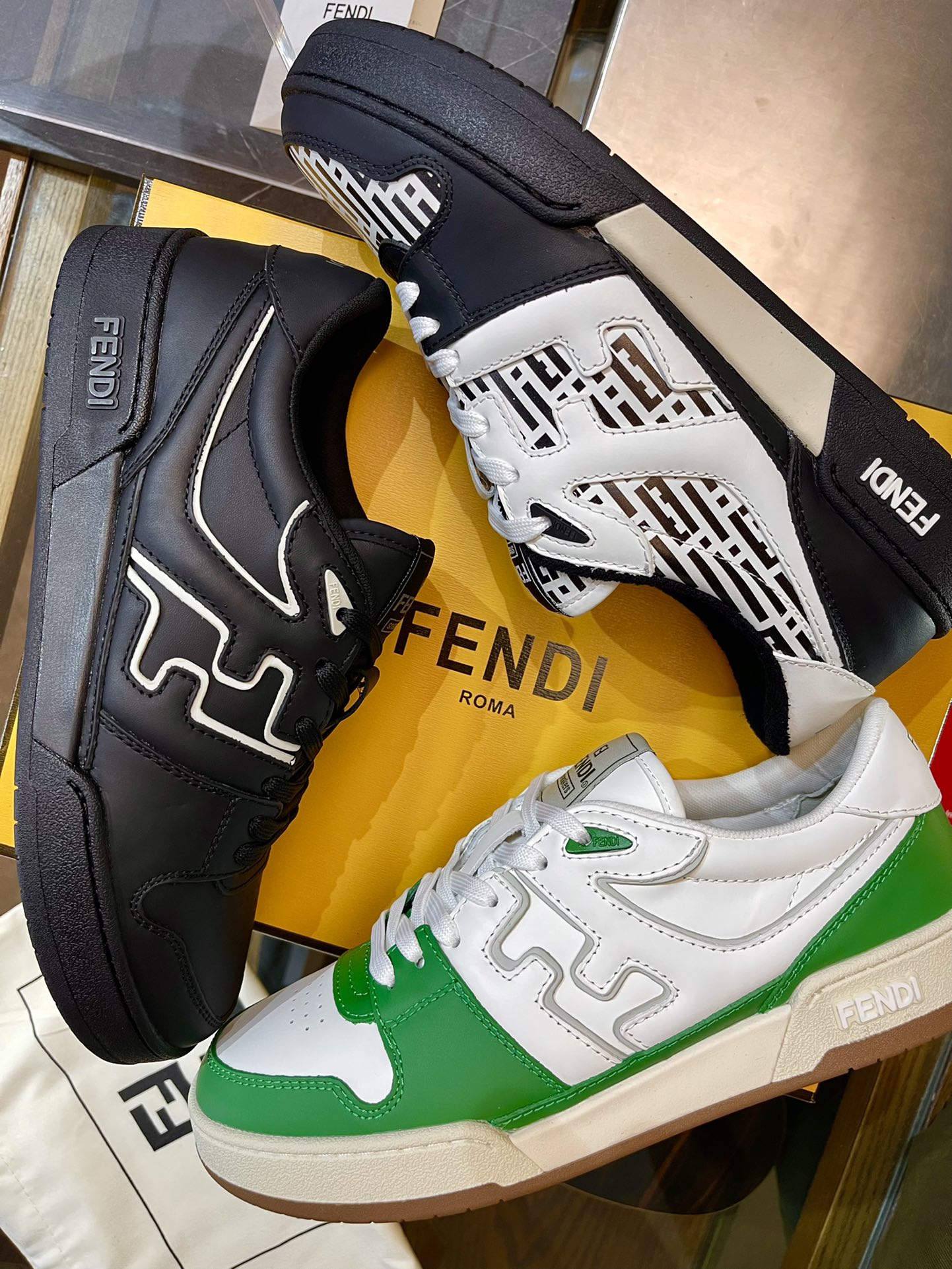 FENDI sneakers 200