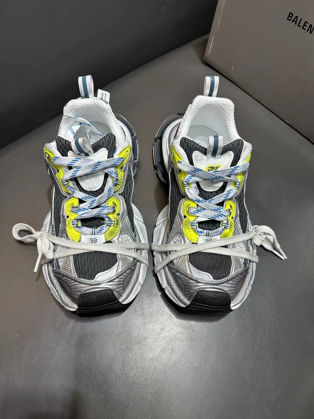 Balenciaga sneakers 186