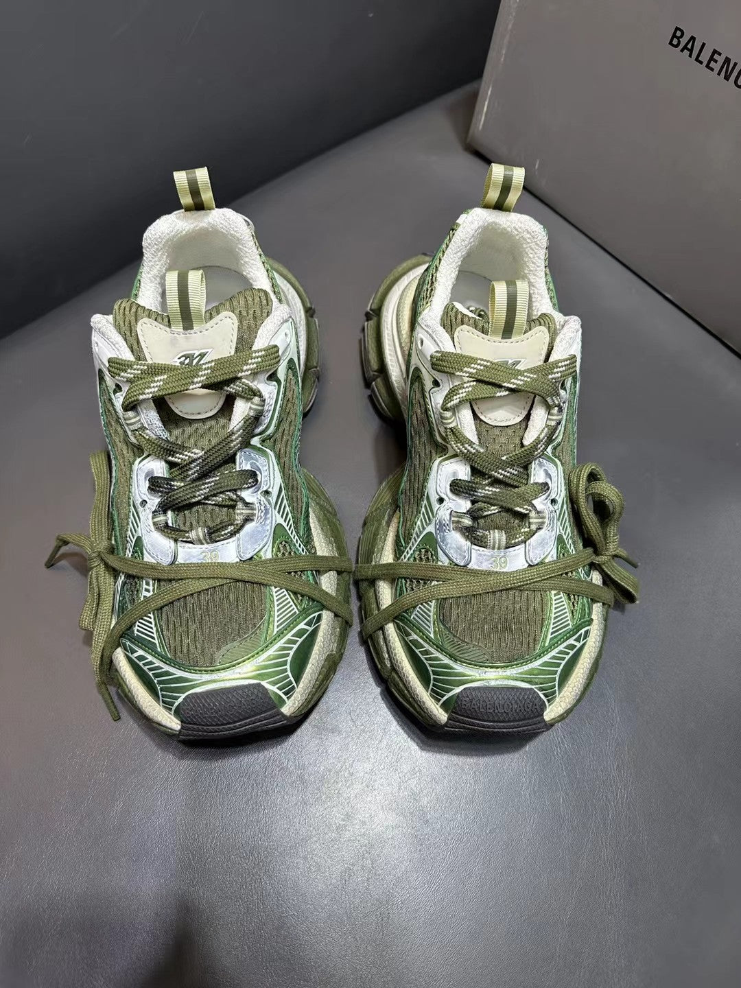 Balenciaga sneakers 187