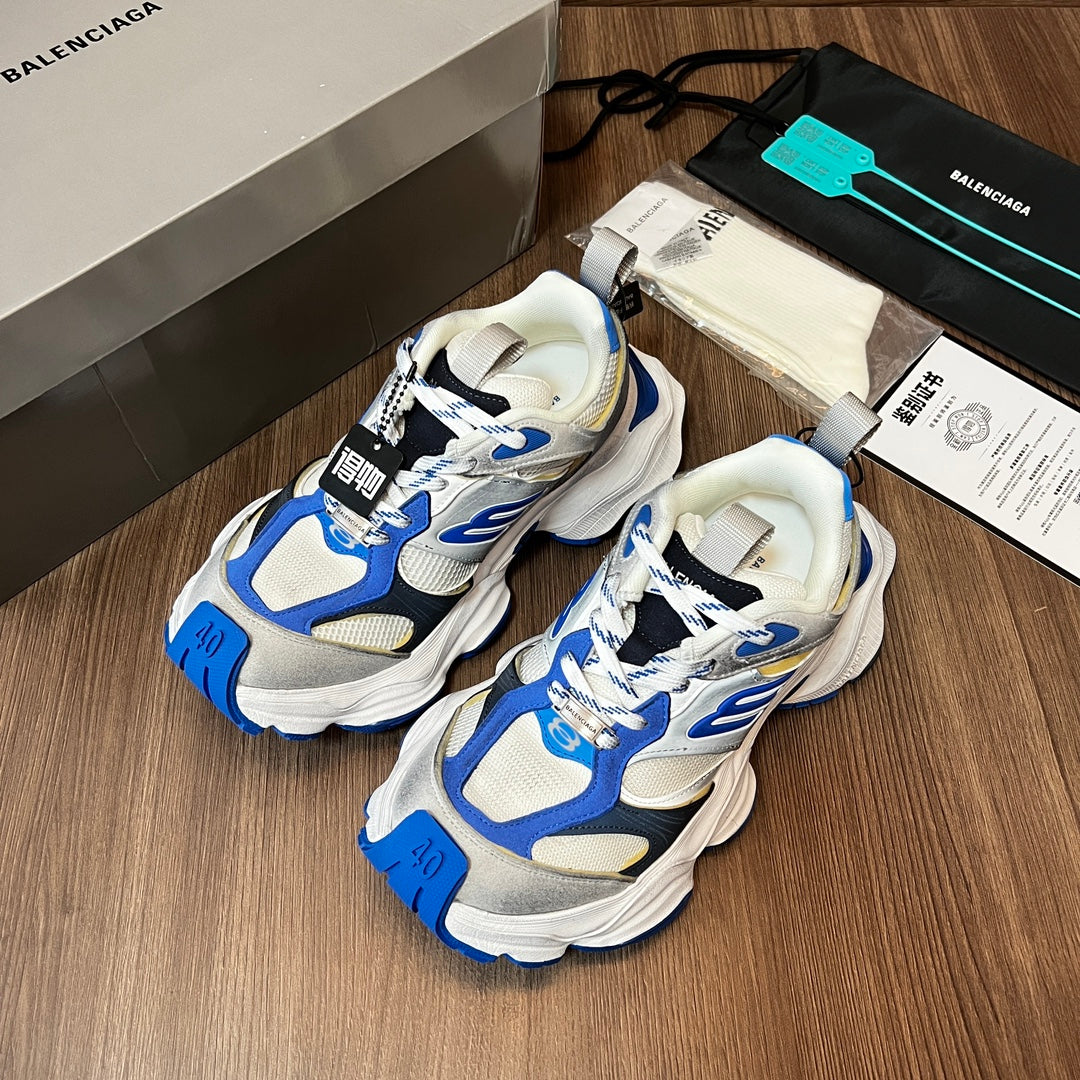 Balenciaga sneakers 200