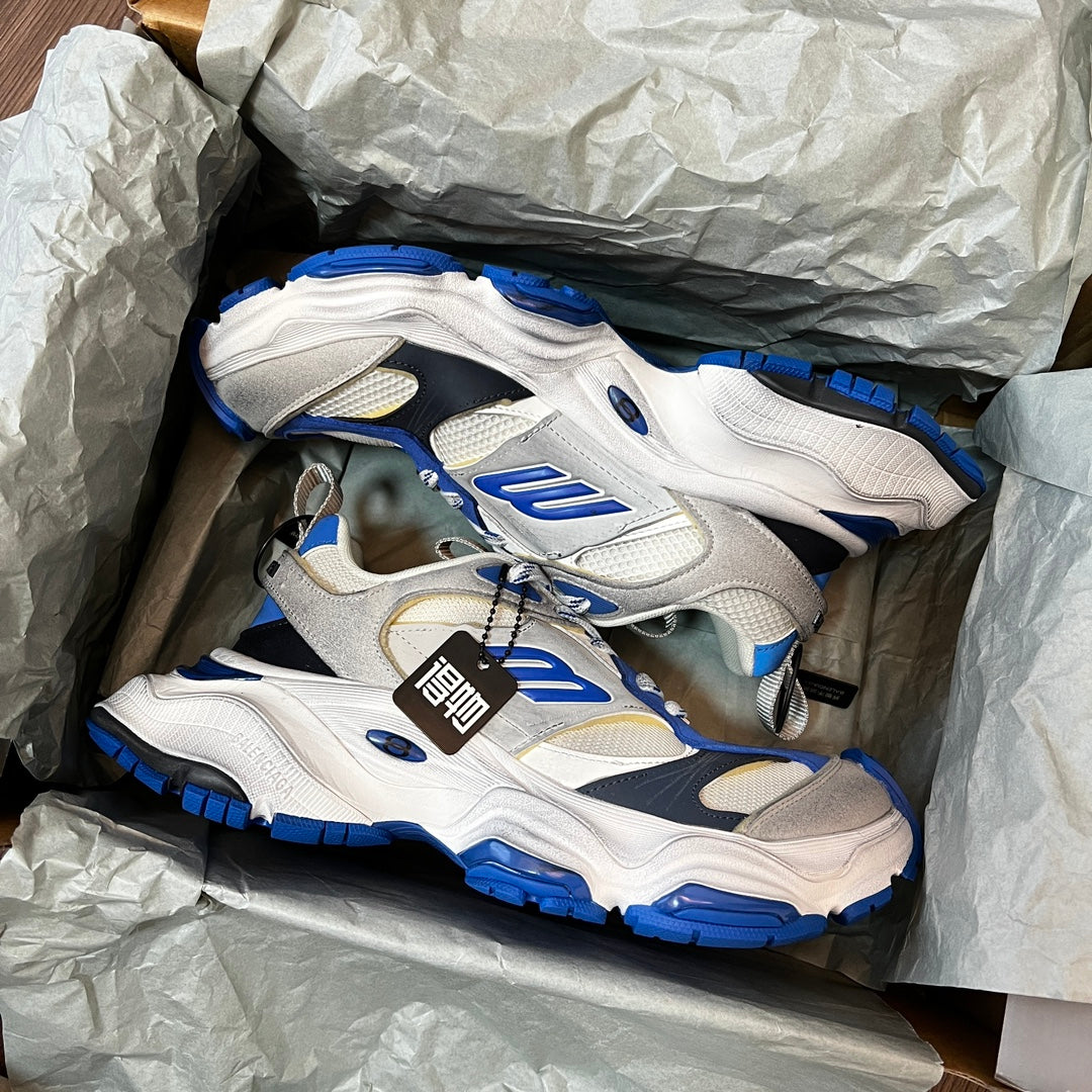 Balenciaga sneakers 200