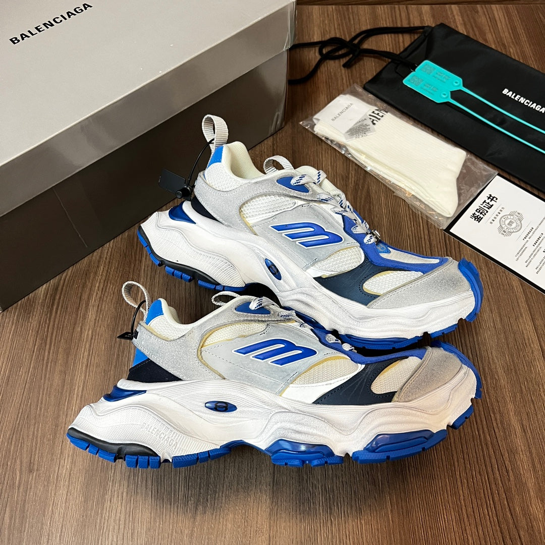 Balenciaga sneakers 200