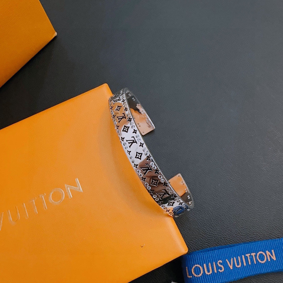 Louis Vuitton Luxury Bracelet | Iconic Elegance & Boutique-Grade Quality 100
