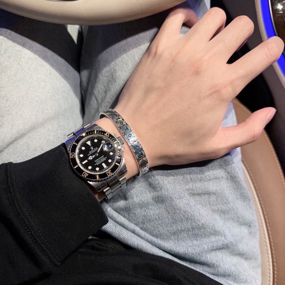 Louis Vuitton Luxury Bracelet | Iconic Elegance & Boutique-Grade Quality 100